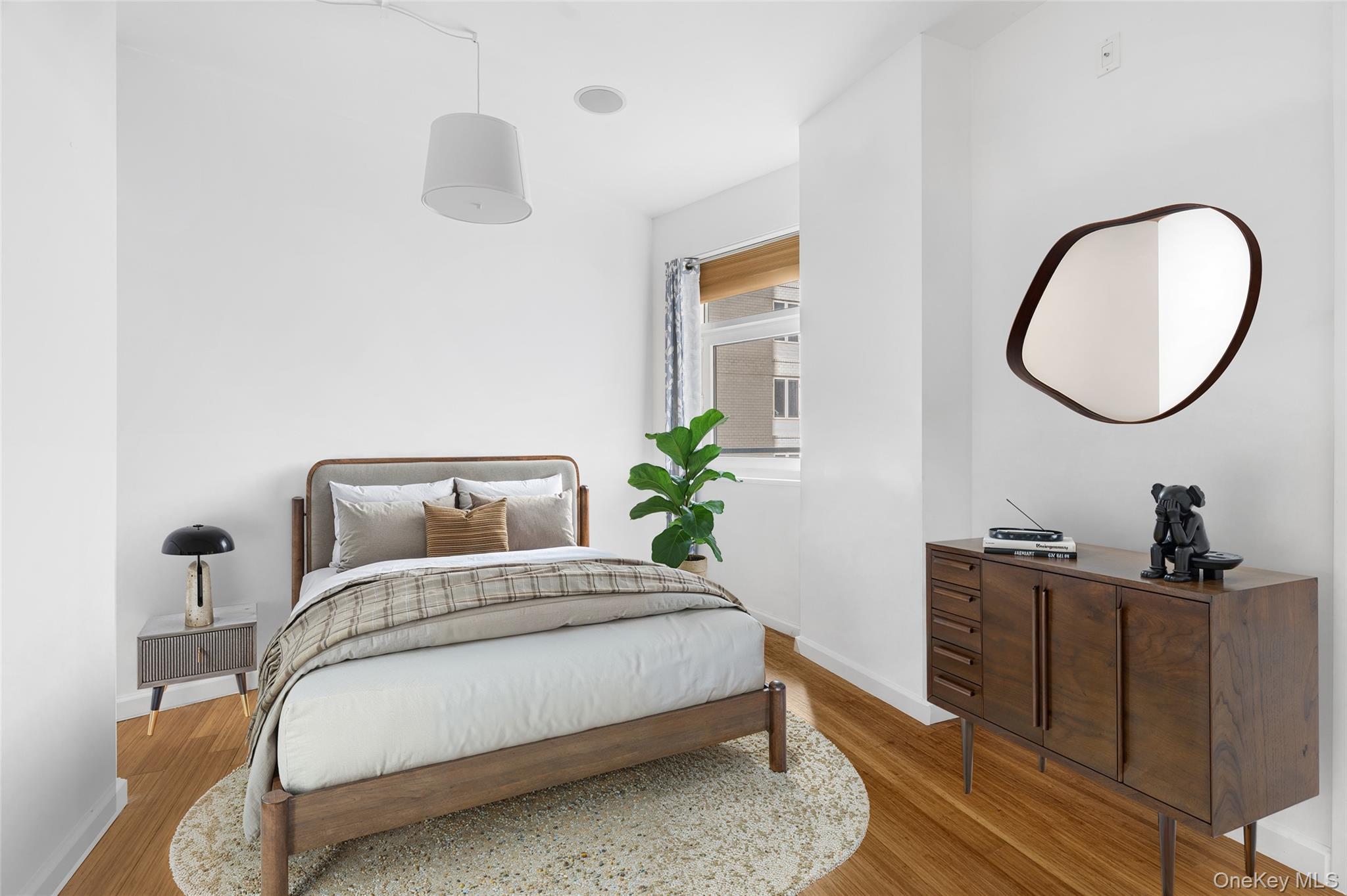 Condo Queens  Queens, NY 11101, MLS-984155-4