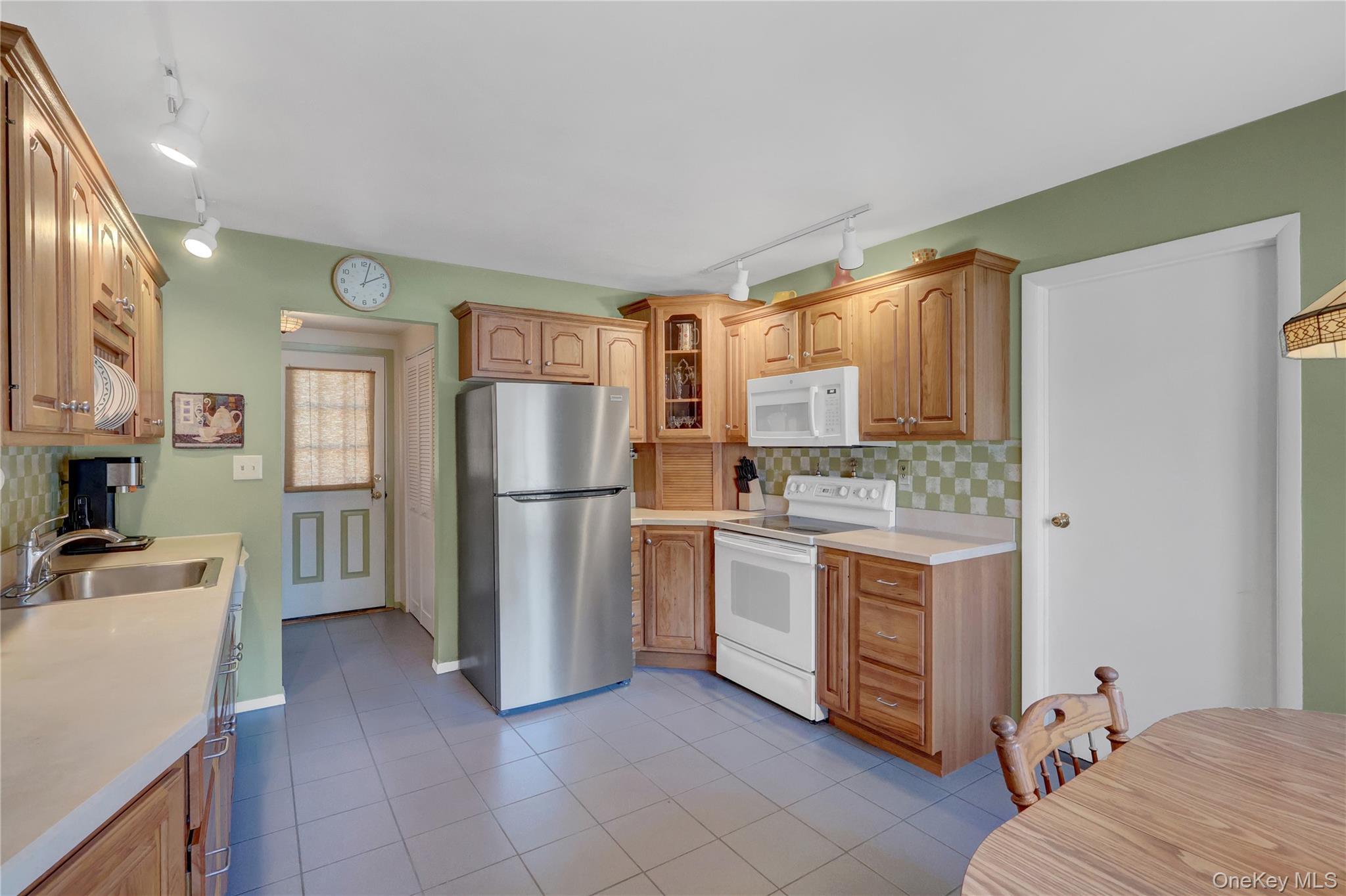 Single Family Sycamore  Suffolk County, NY 11716, MLS-984162-10