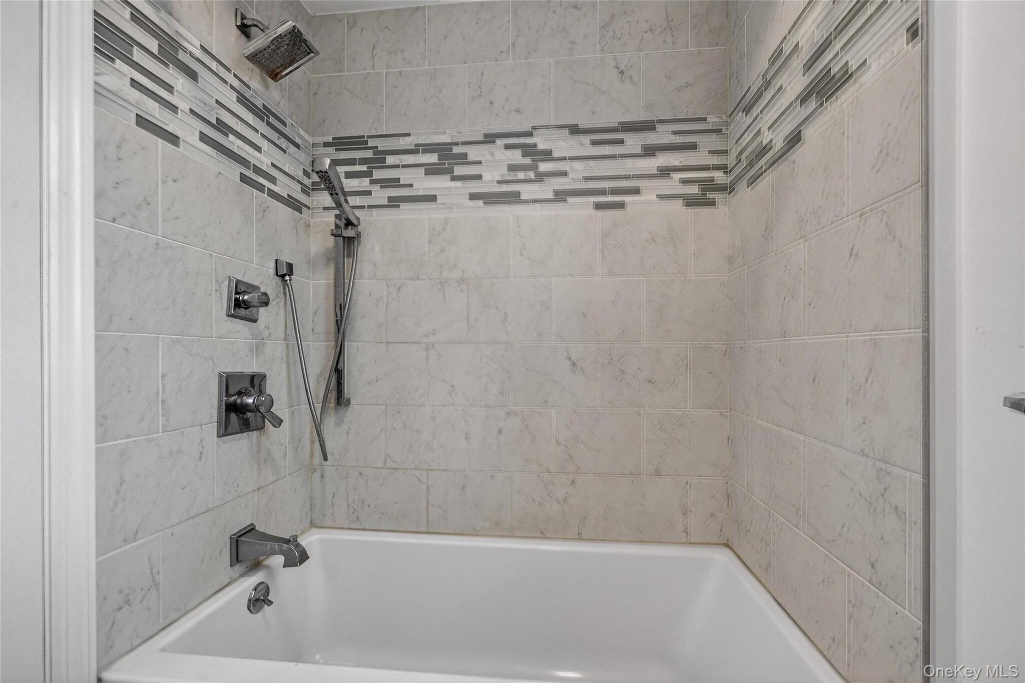 Single Family Highland  Orange County, NY 10950, MLS-984201-22