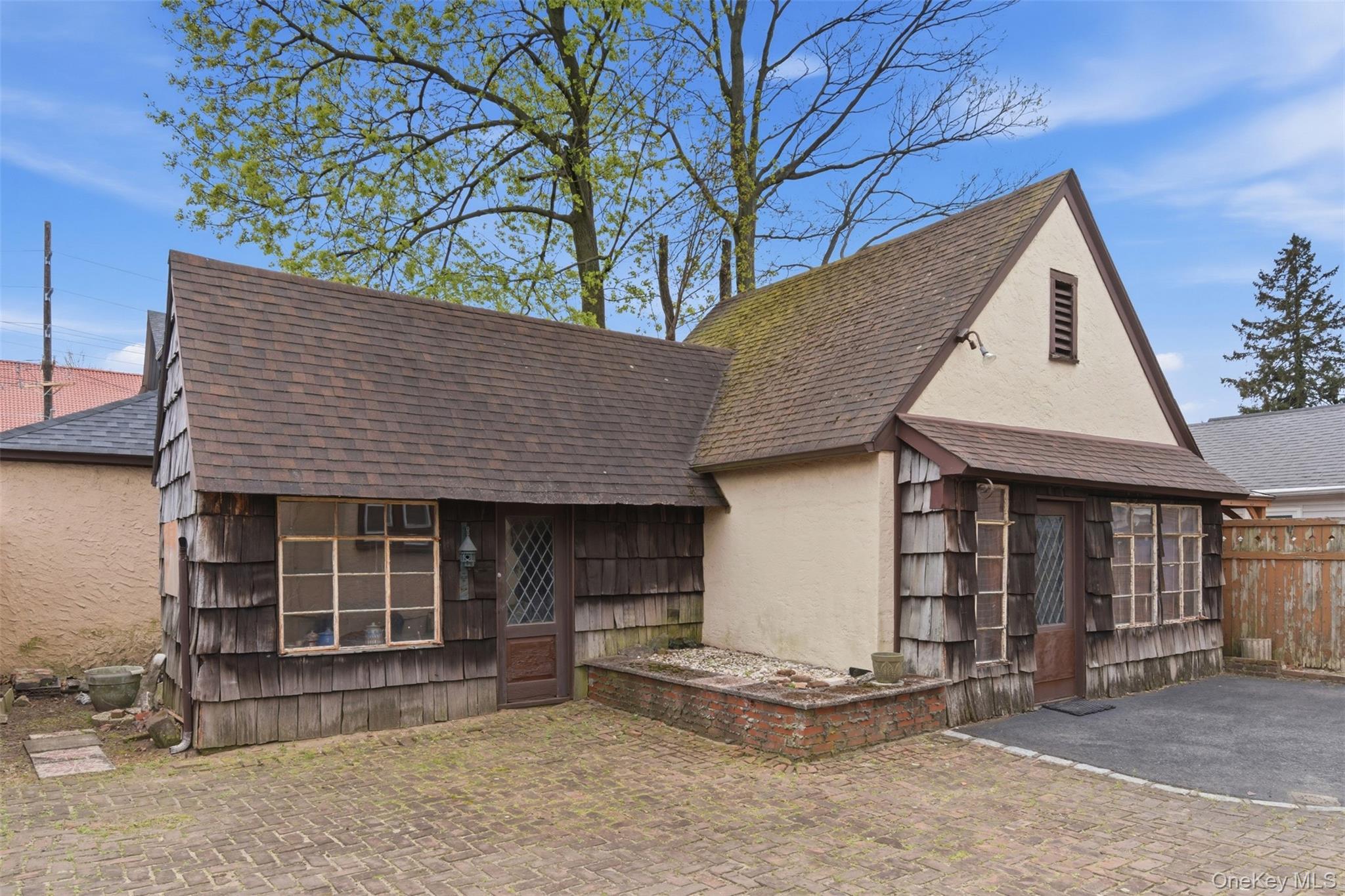 Single Family Iris  Nassau County, NY 11001, MLS-984210-20
