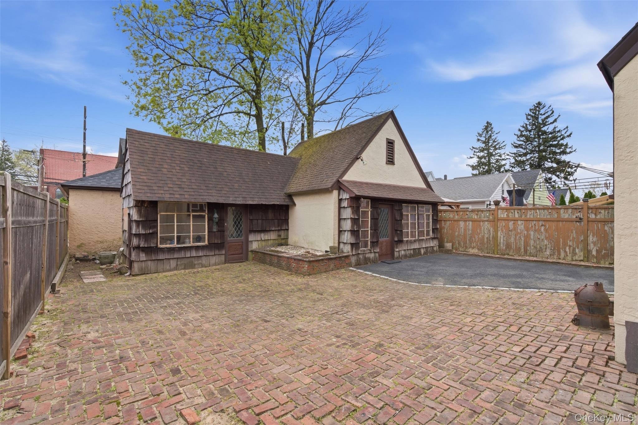 Single Family Iris  Nassau County, NY 11001, MLS-984210-21