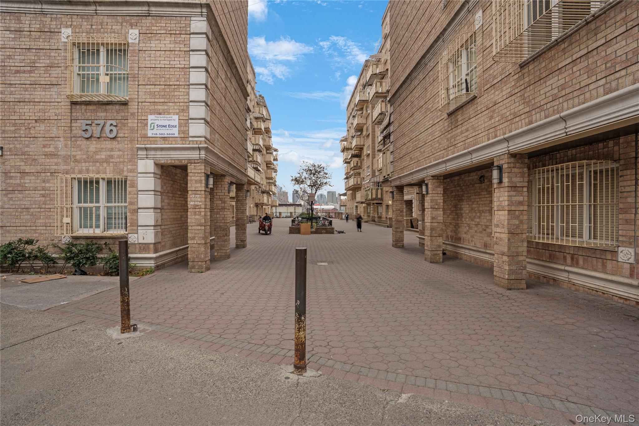 Condo Wythe  Brooklyn, NY 11249, MLS-984213-23