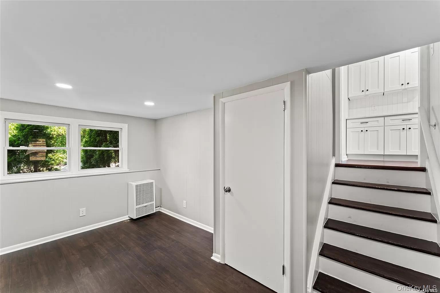 Single Family Valley View  Rockland County, NY 10901, MLS-984219-15