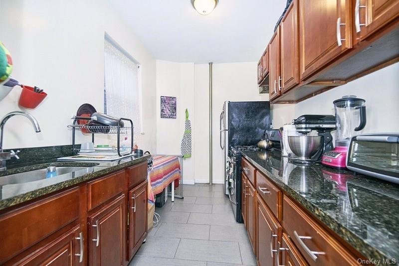 Apartment 167th  Manhattan, NY 10032, MLS-984226-4