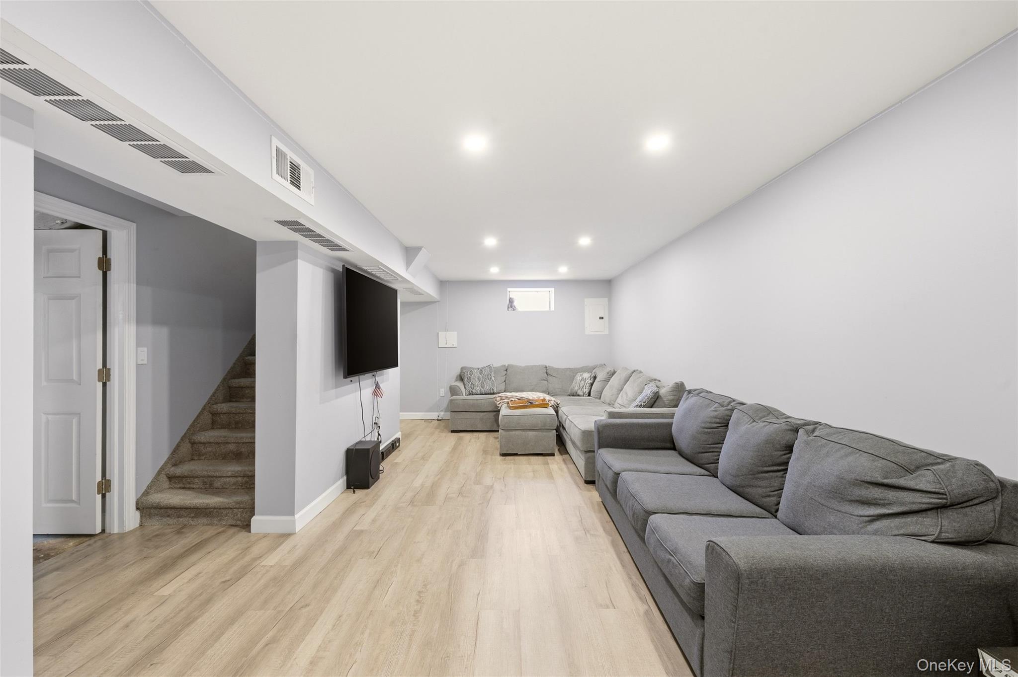 Single Family Delmar Avenue  Nassau County, NY 11010, MLS-984249-17