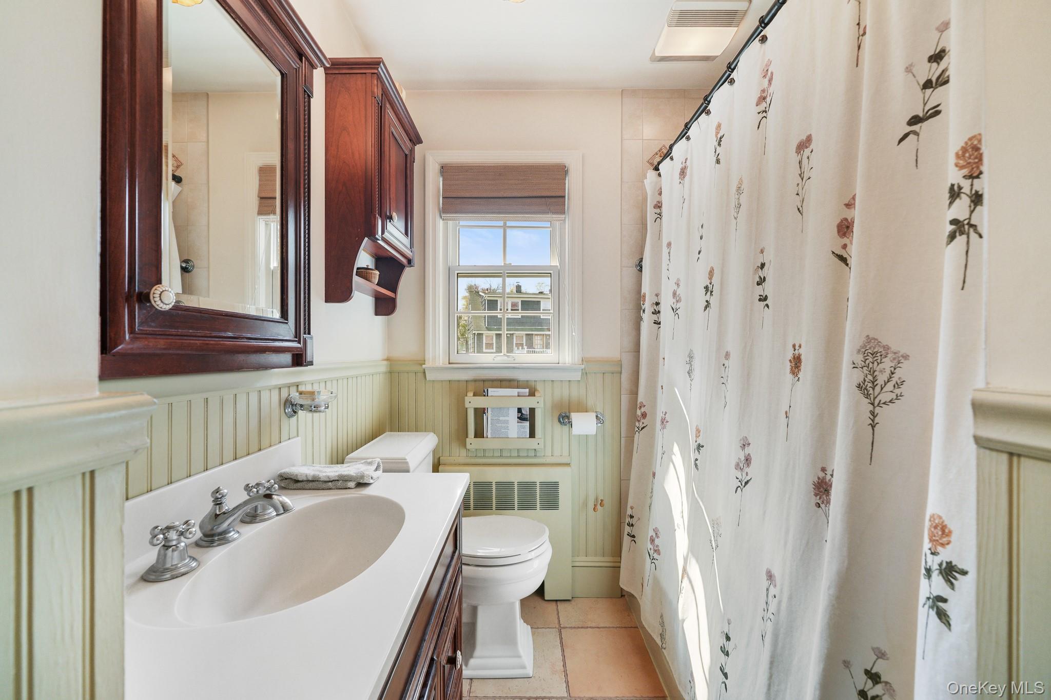 Single Family Grand  Rockland County, NY 10983, MLS-984254-23