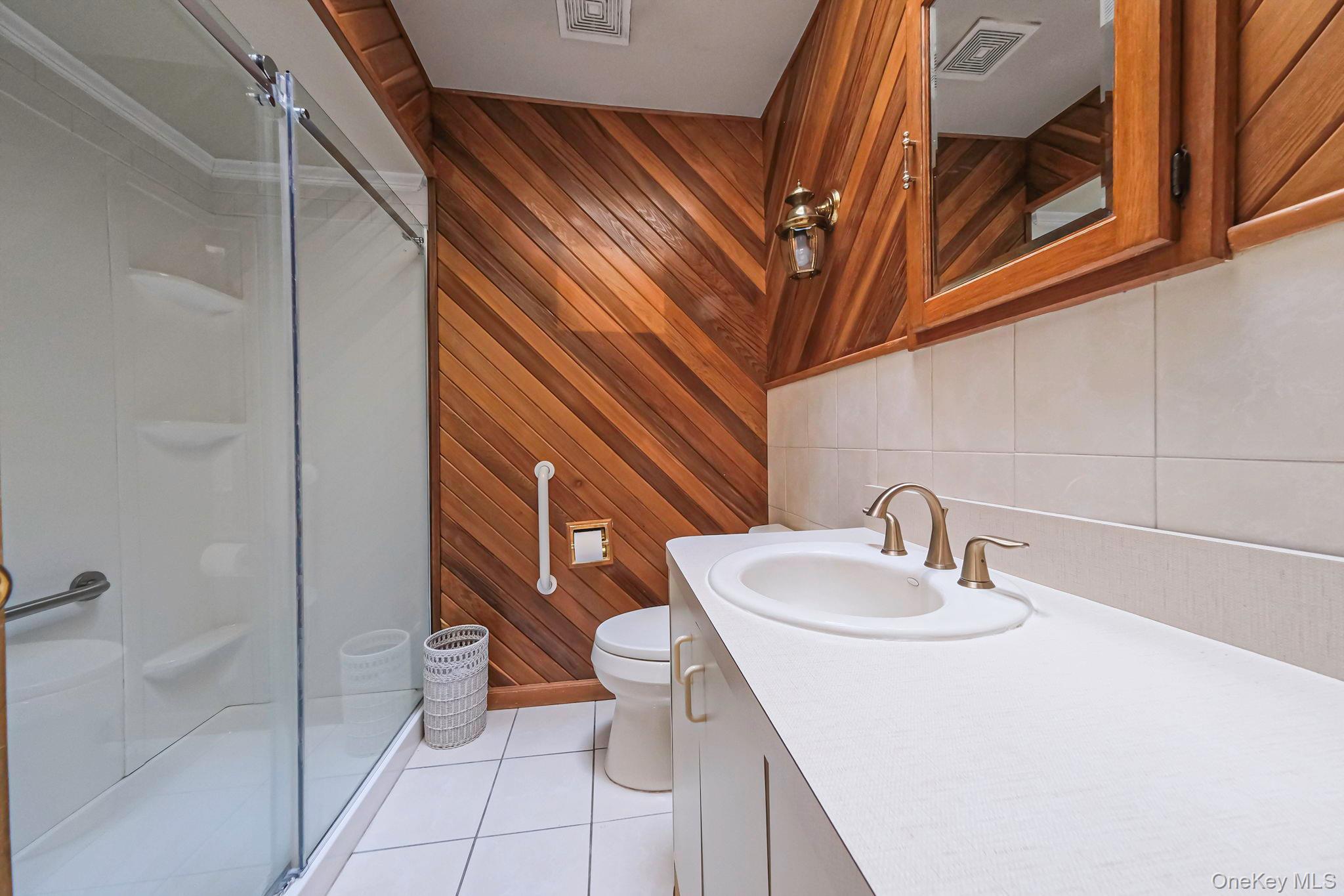 Single Family Connetquot  Suffolk County, NY 11705, MLS-984259-18