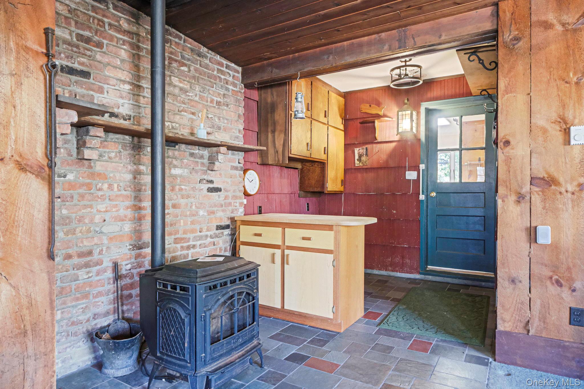 Single Family Connetquot  Suffolk County, NY 11705, MLS-984259-24