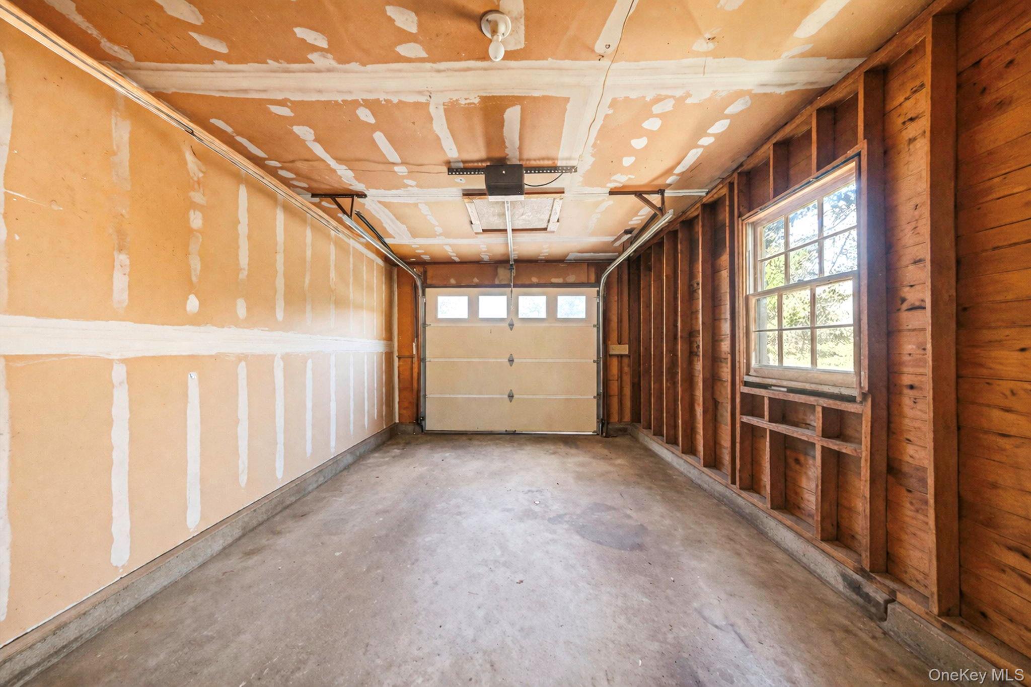 Single Family Connetquot  Suffolk County, NY 11705, MLS-984259-28