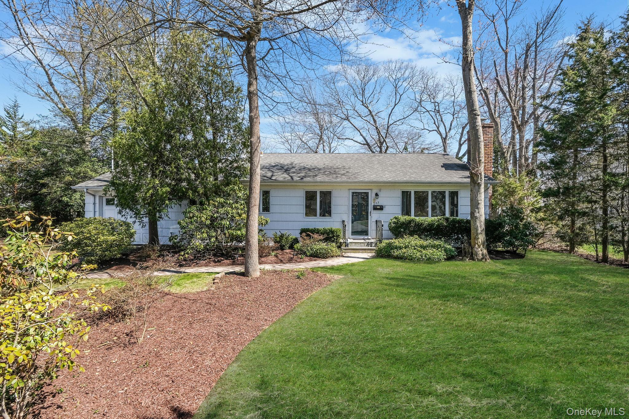 Single Family Connetquot  Suffolk County, NY 11705, MLS-984259-5