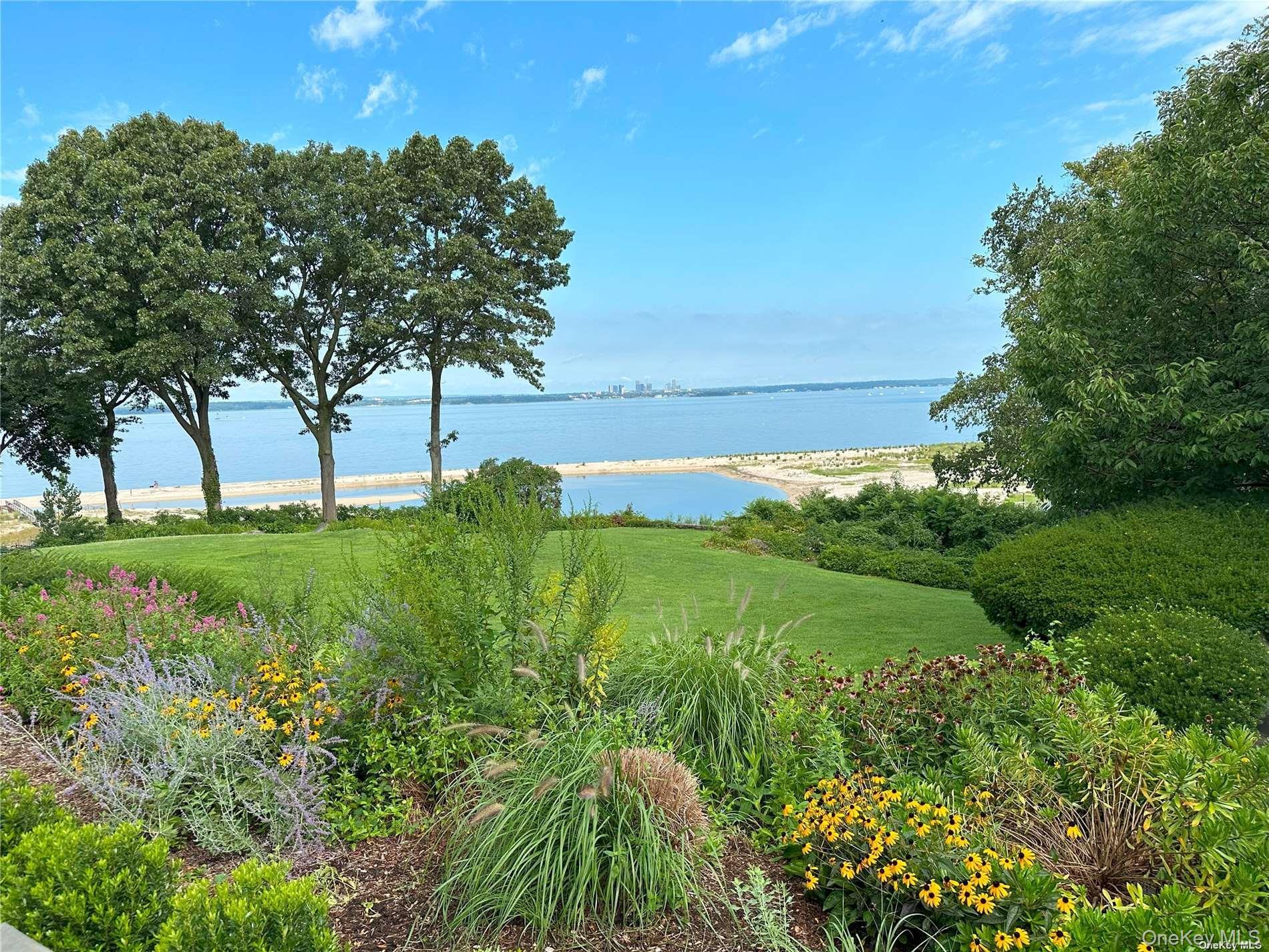 Single Family W Creek Farms Road Nassau County, NY 11050, MLS-984288-33