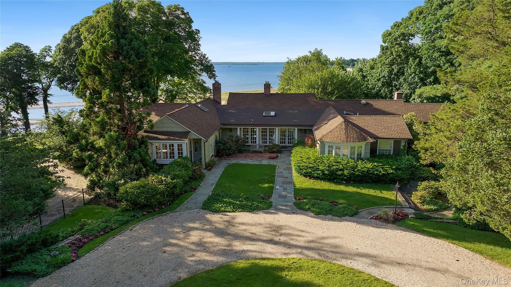 Single Family W Creek Farms Road Nassau County, NY 11050, MLS-984288-40