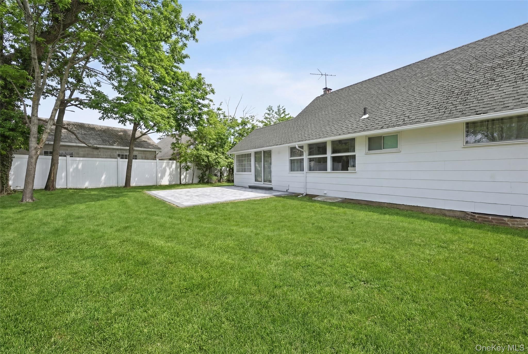 Single Family Foxdale  Nassau County, NY 11572, MLS-984304-23
