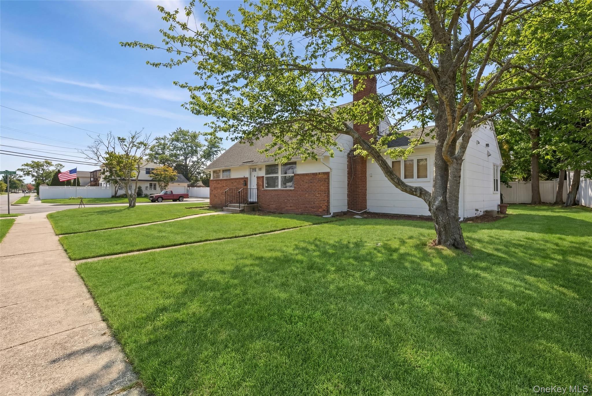Single Family Foxdale  Nassau County, NY 11572, MLS-984304-25
