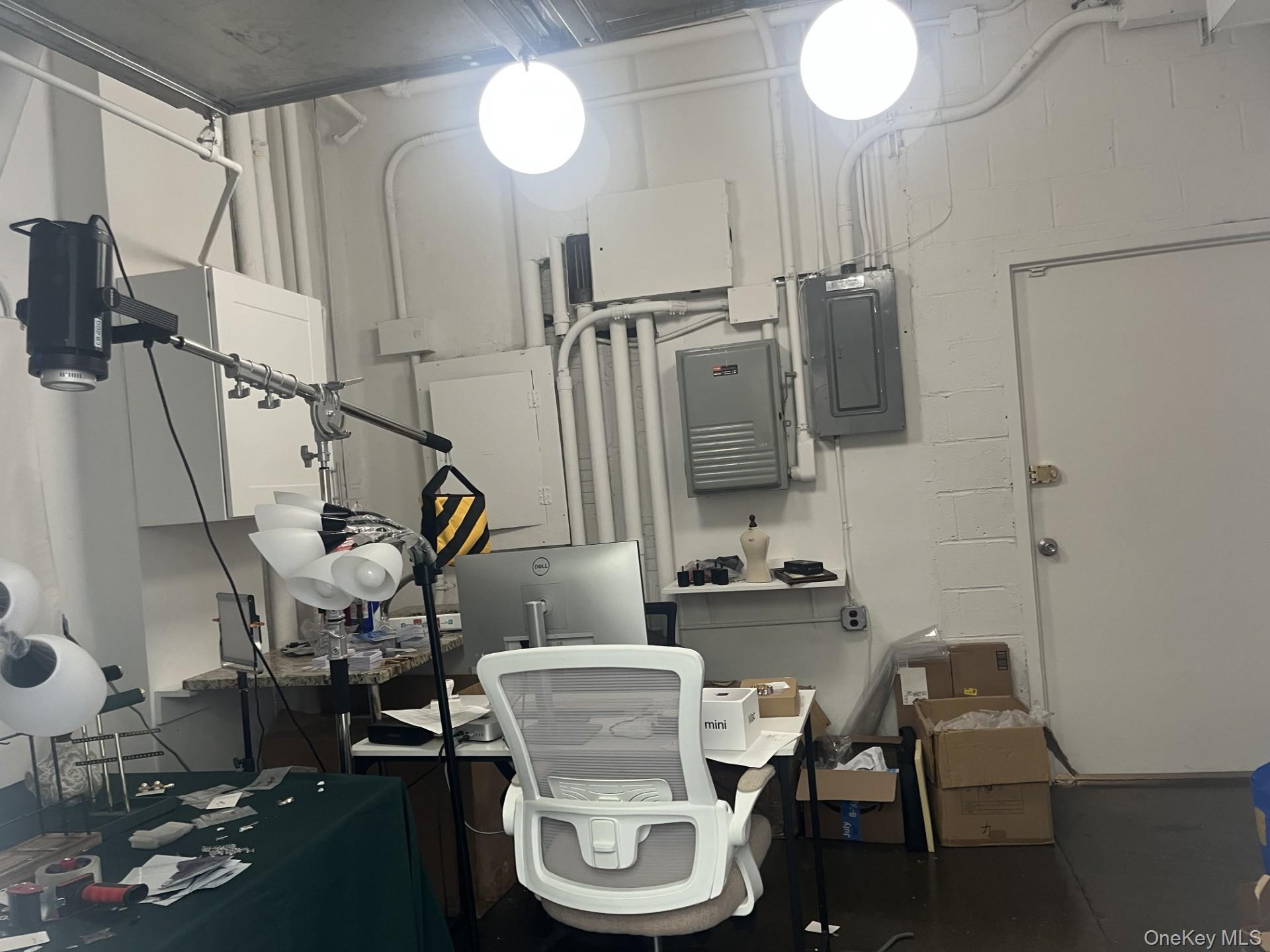 Commercial Lease 38th  Manhattan, NY 10018, MLS-984312-13