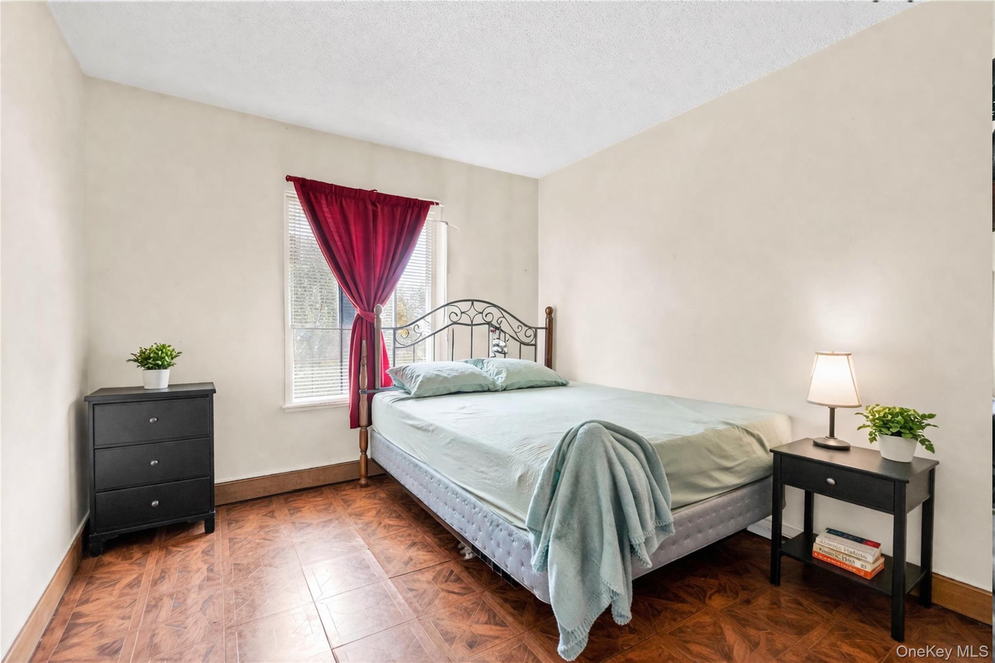 Single Family Seward  Bronx, NY 10473, MLS-984313-20