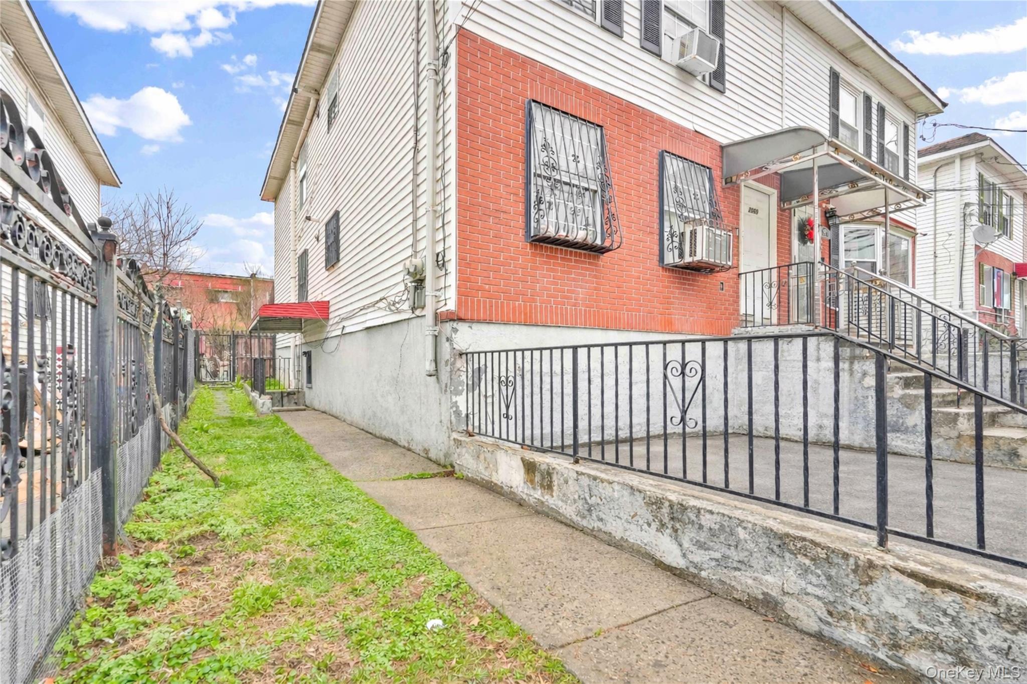 Single Family Seward  Bronx, NY 10473, MLS-984313-38