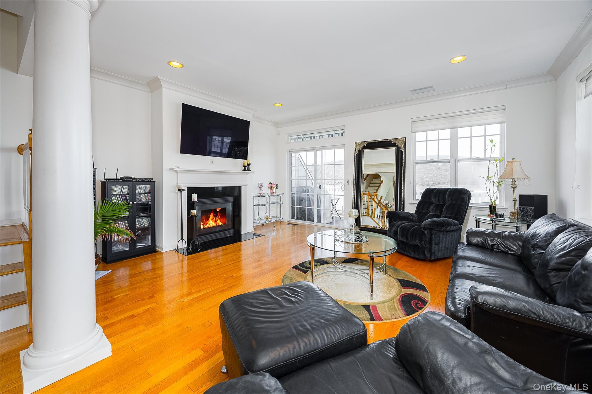 Condo Hudson Pointe  Dutchess County, NY 12601, MLS-984346-10