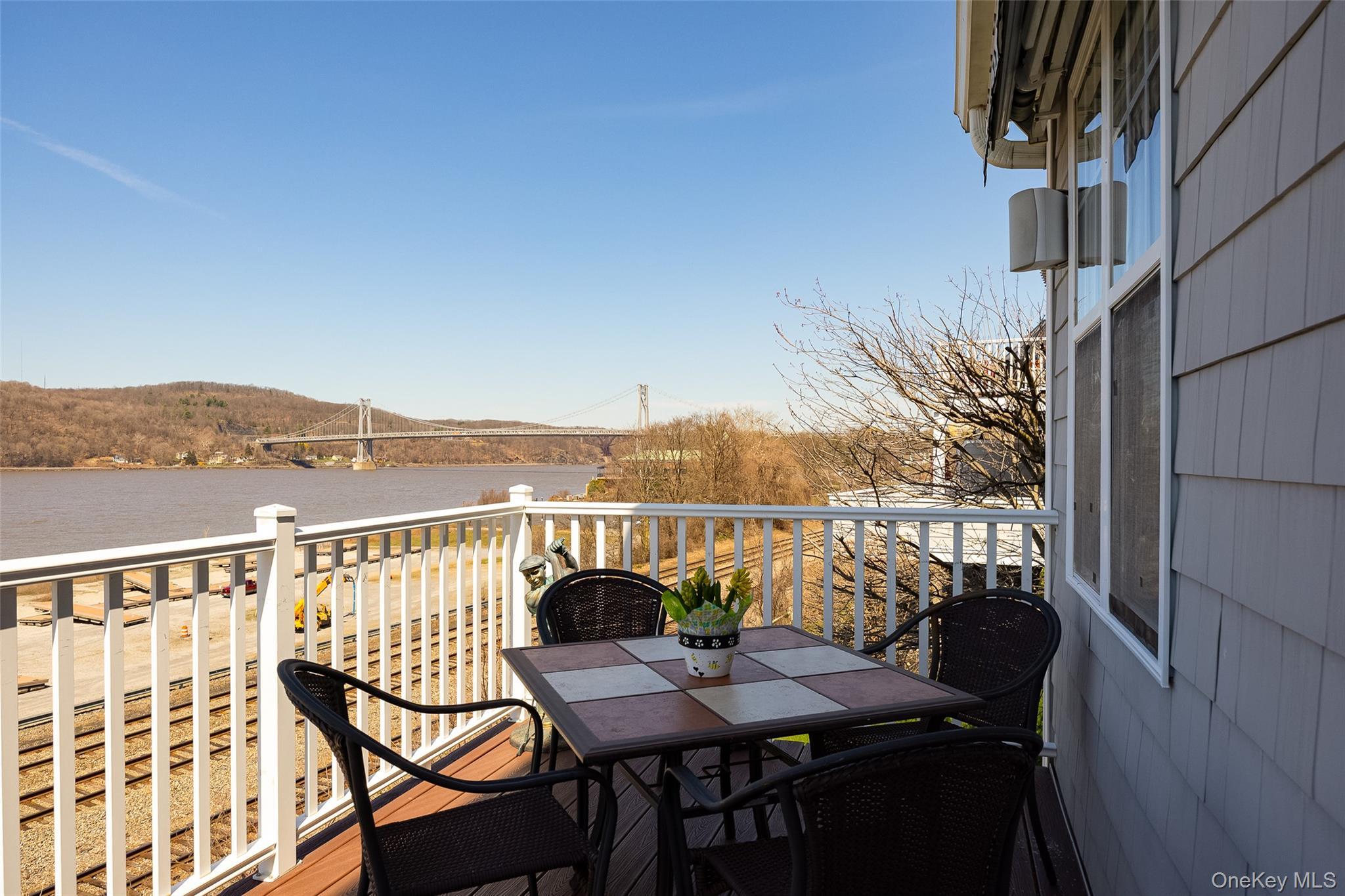 Condo Hudson Pointe  Dutchess County, NY 12601, MLS-984346-12