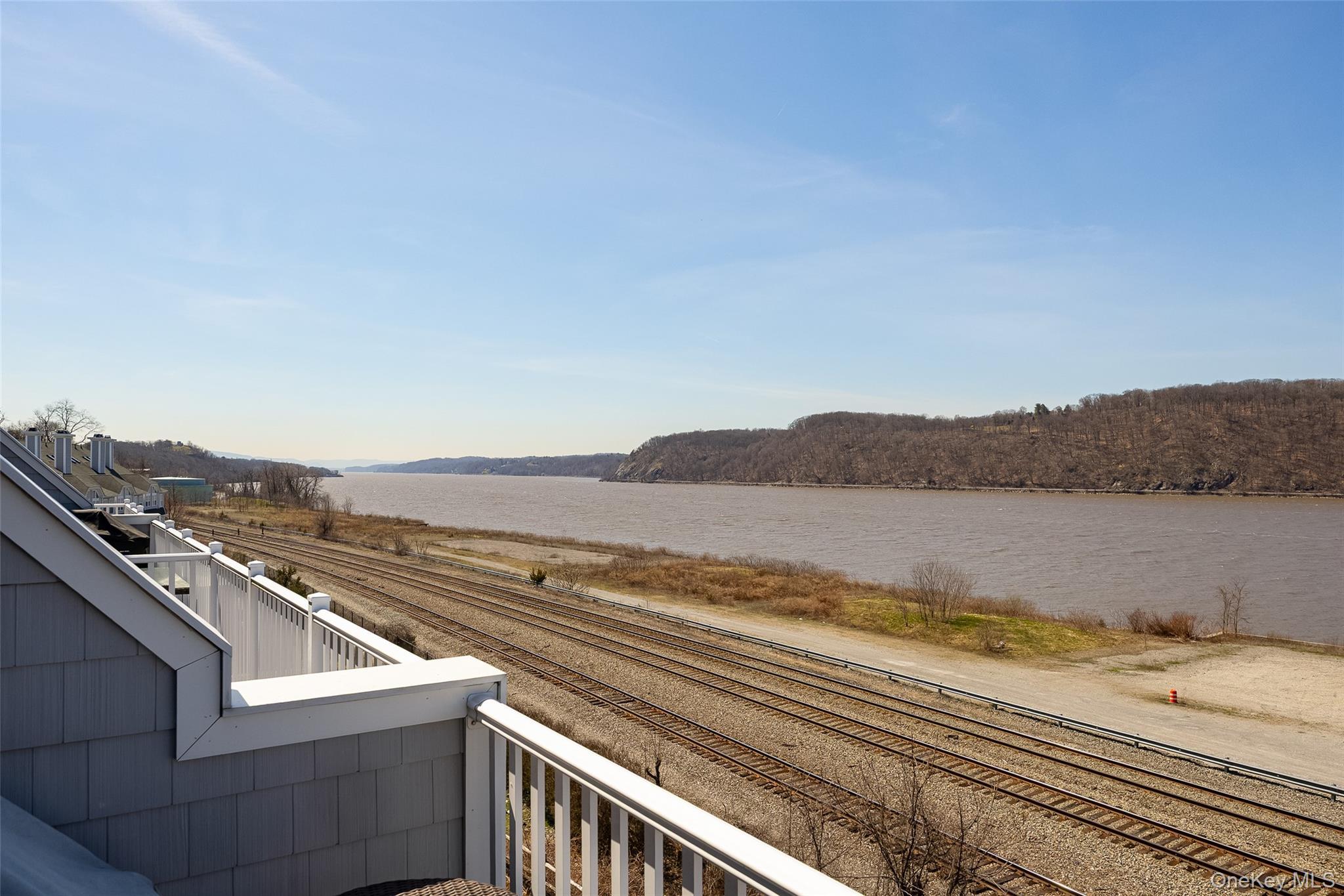 Condo Hudson Pointe  Dutchess County, NY 12601, MLS-984346-13