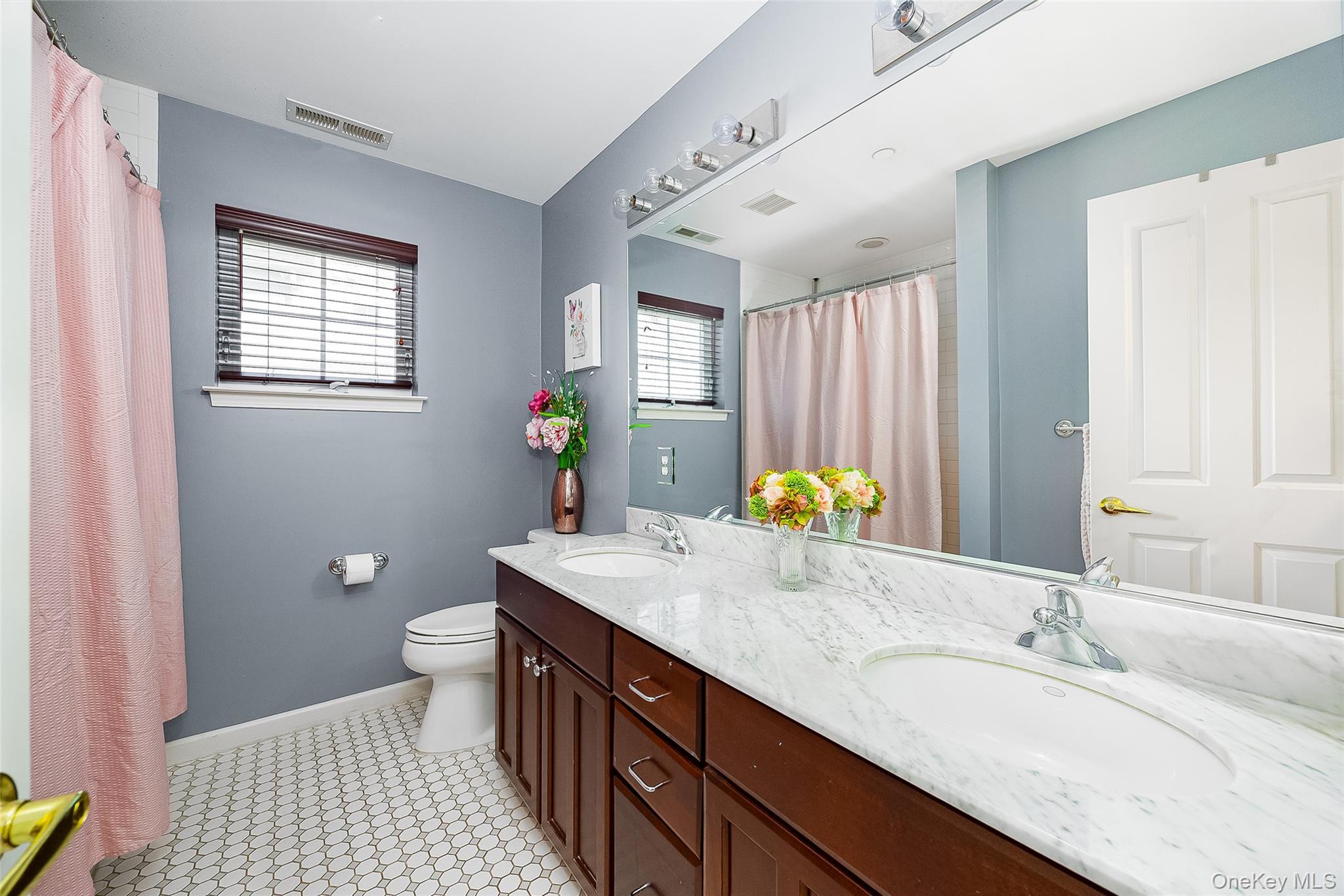 Condo Hudson Pointe  Dutchess County, NY 12601, MLS-984346-15