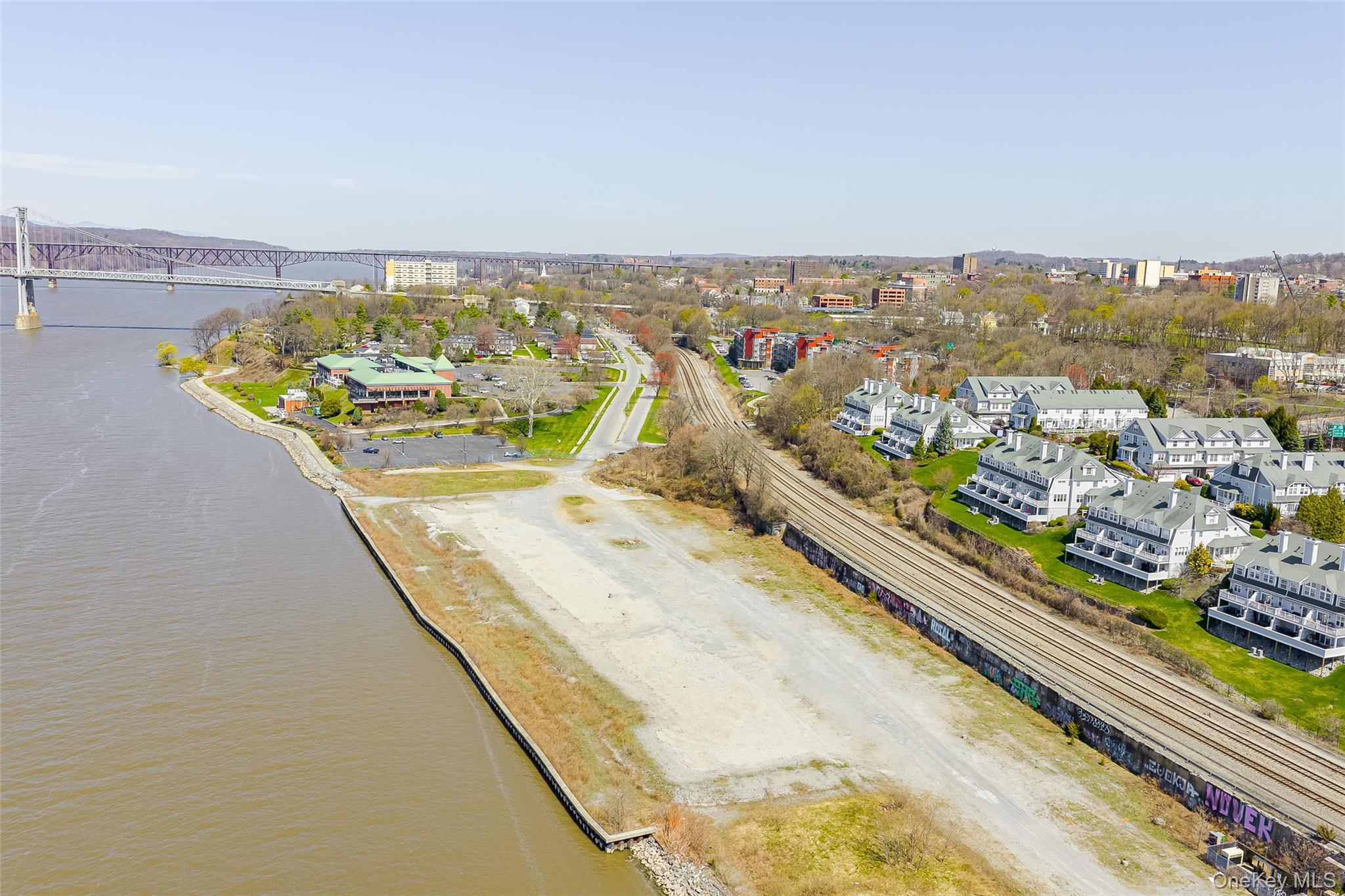 Condo Hudson Pointe  Dutchess County, NY 12601, MLS-984346-28