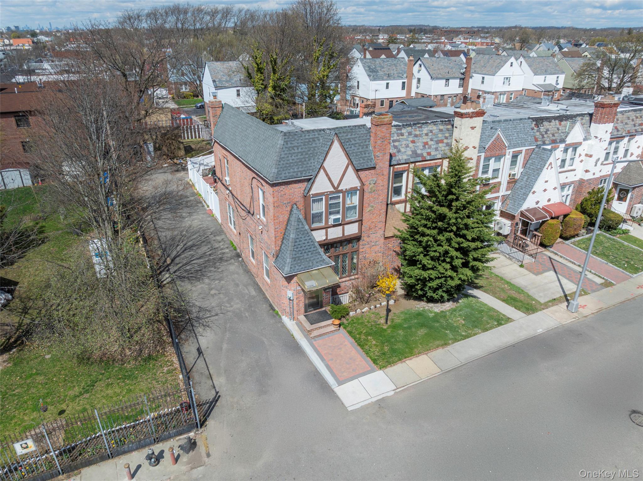 Single Family 227th  Queens, NY 11411, MLS-984380-32