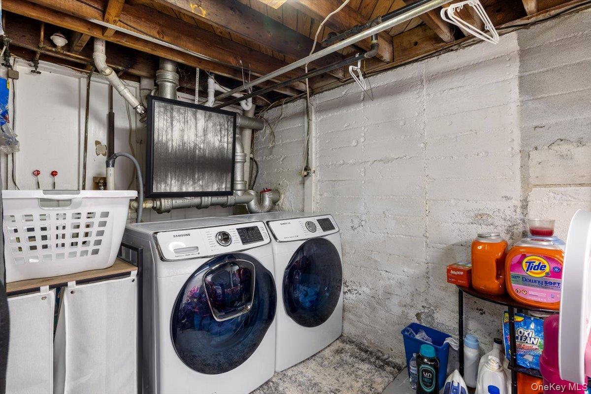 Single Family 37  Suffolk County, NY 11757, MLS-984390-17