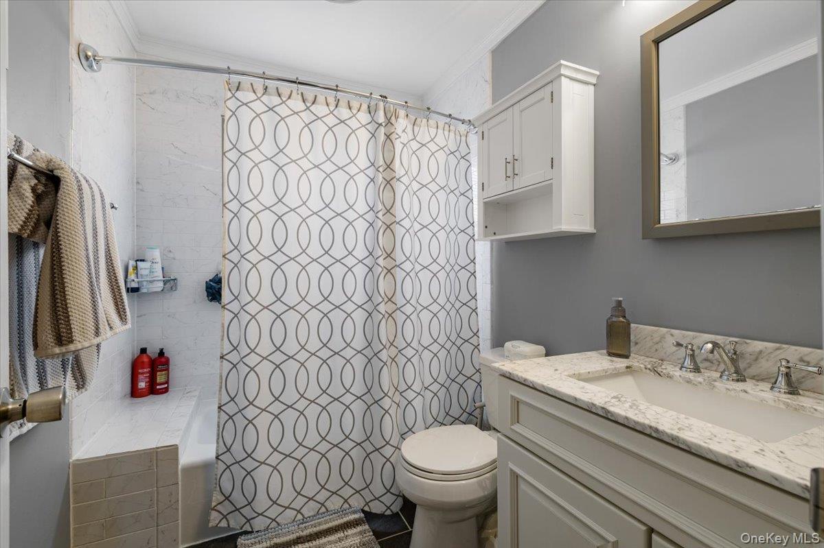 Single Family 37  Suffolk County, NY 11757, MLS-984390-9