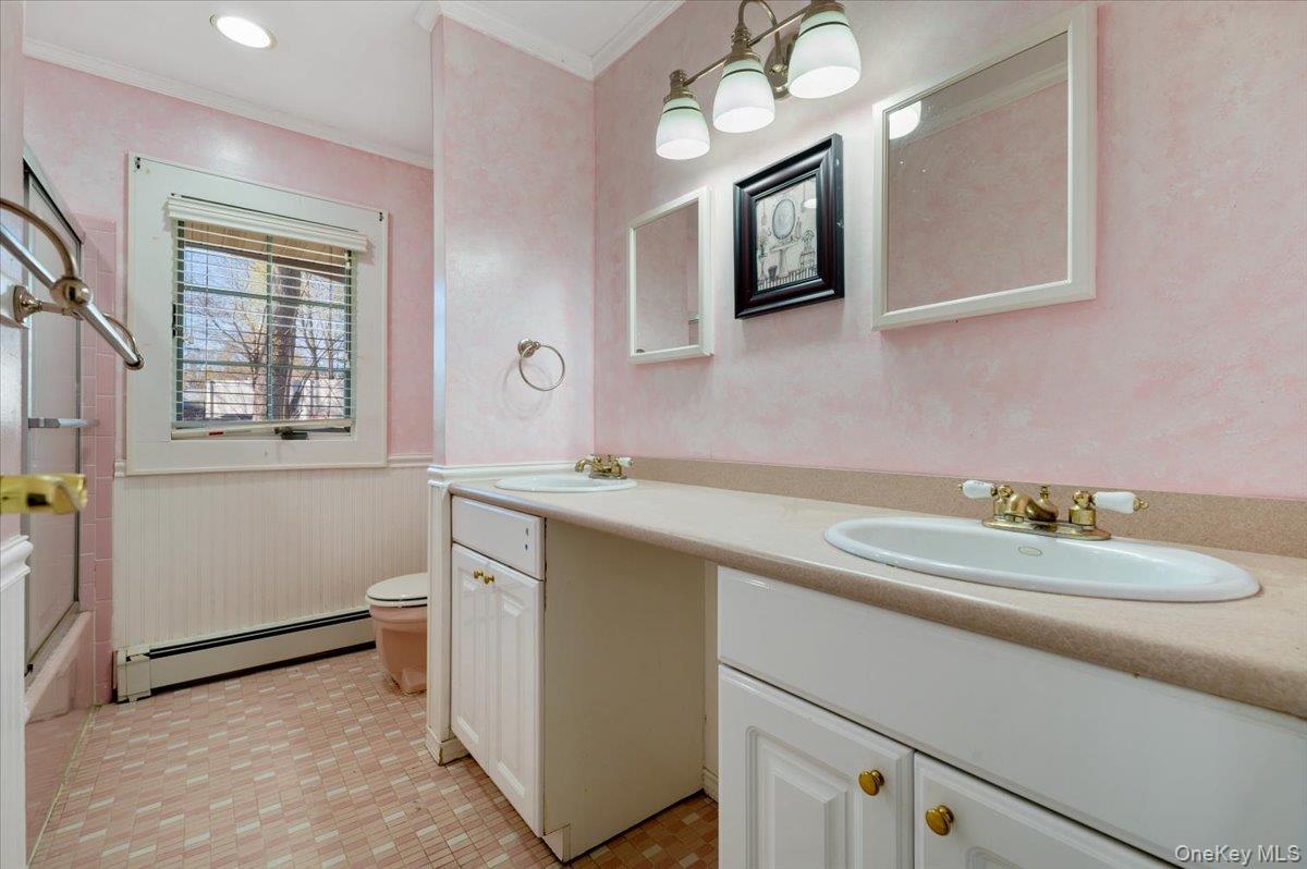 Single Family Veronica  Suffolk County, NY 11787, MLS-984398-35