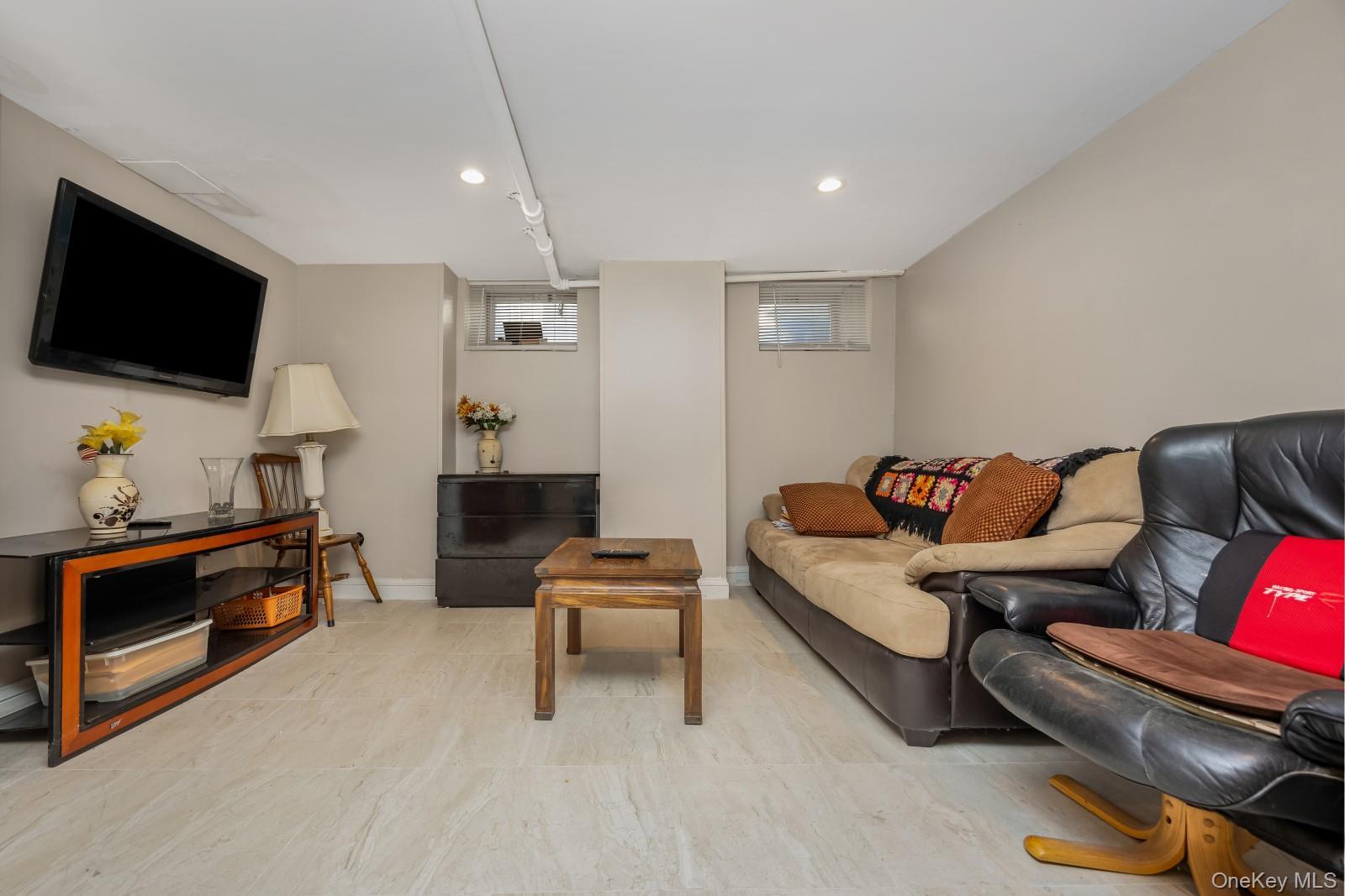 Single Family 67th Queens, NY 11379, MLS-984458-22