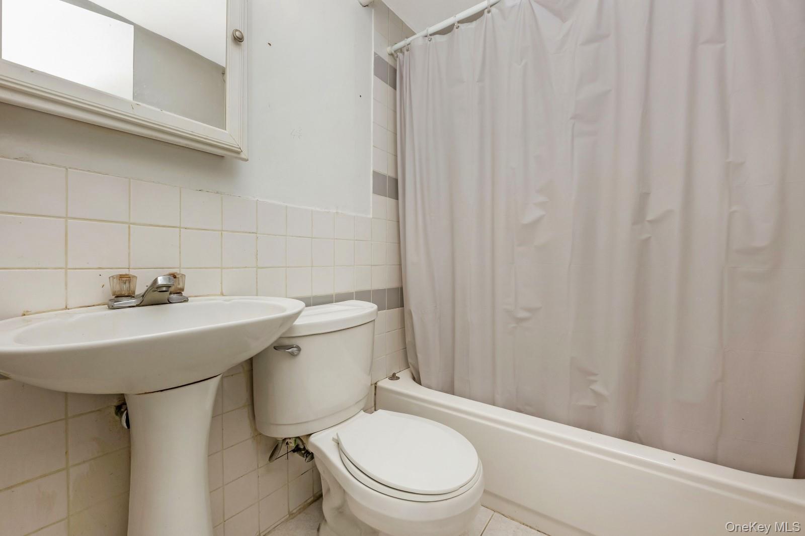 Single Family 67th Queens, NY 11379, MLS-984458-25