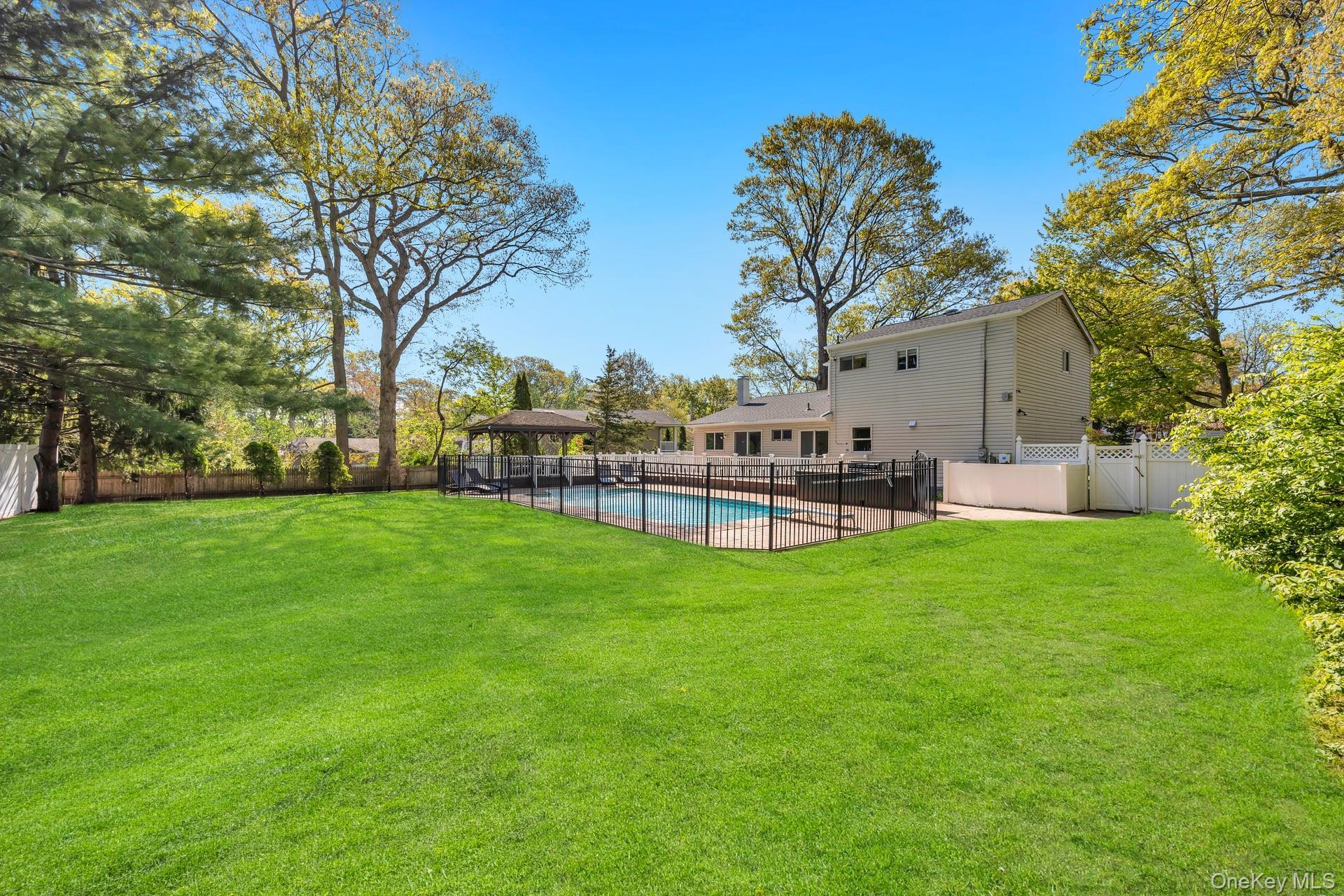 Single Family Gannet  Suffolk County, NY 11725, MLS-984465-10