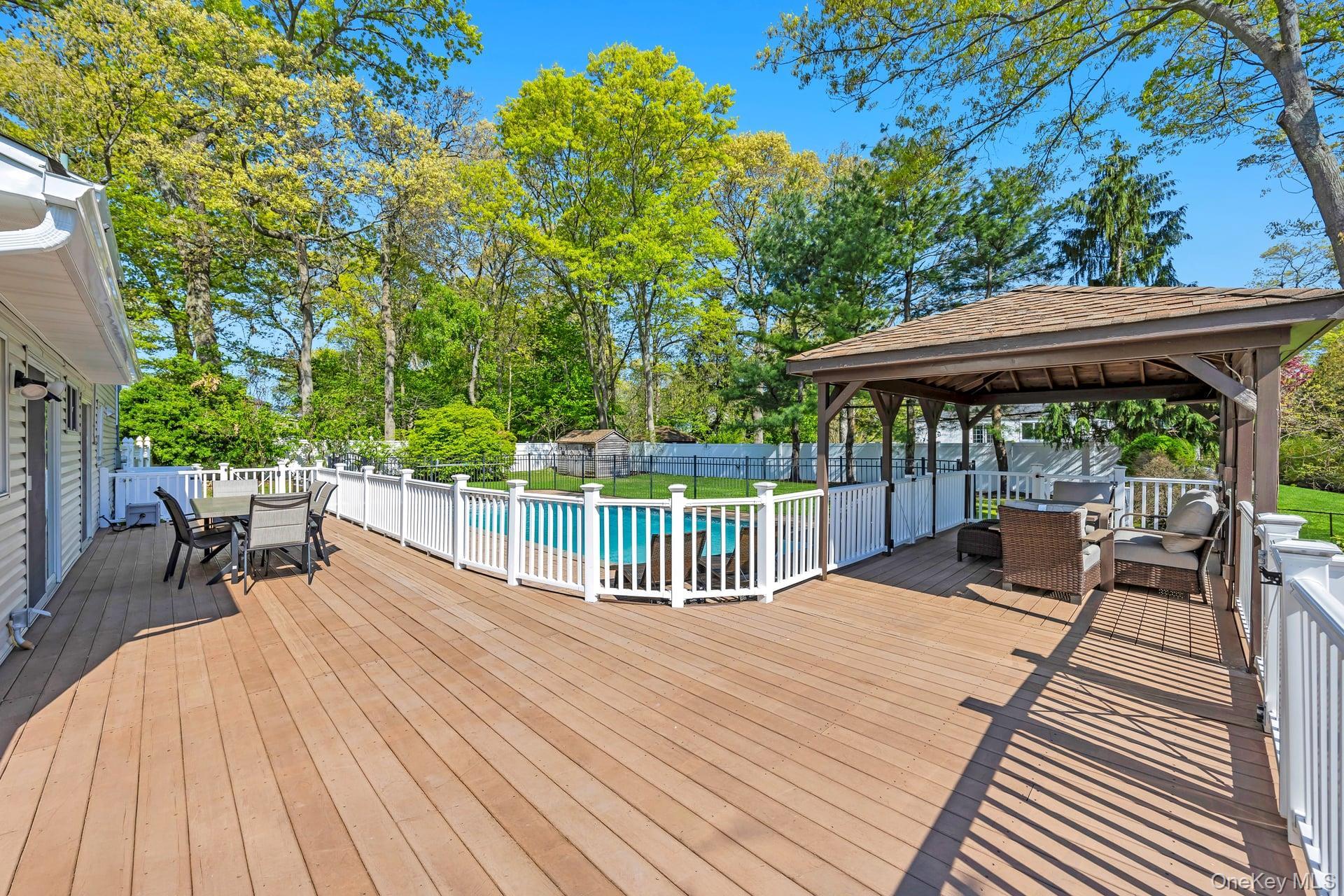Single Family Gannet  Suffolk County, NY 11725, MLS-984465-14