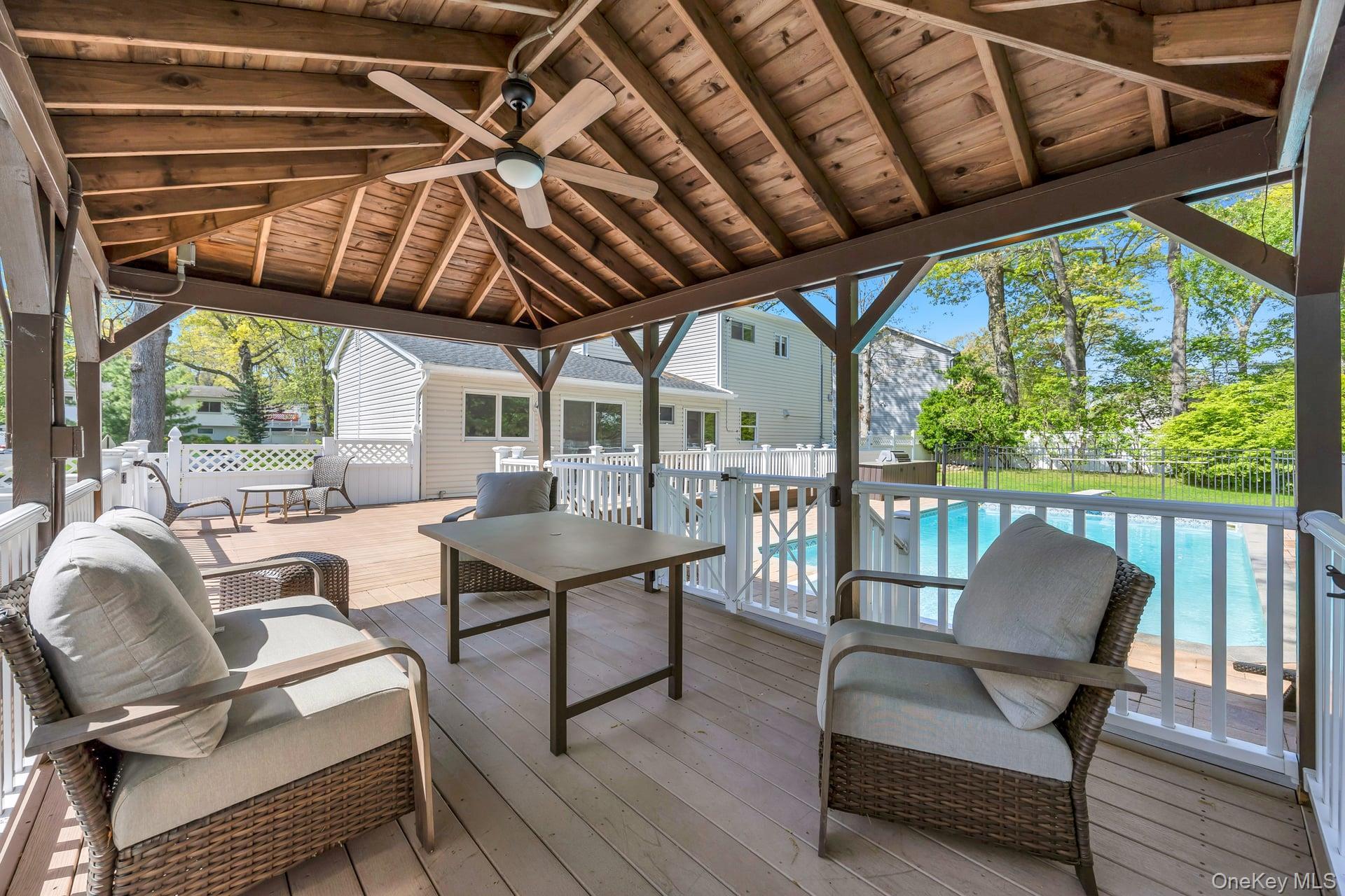 Single Family Gannet  Suffolk County, NY 11725, MLS-984465-15