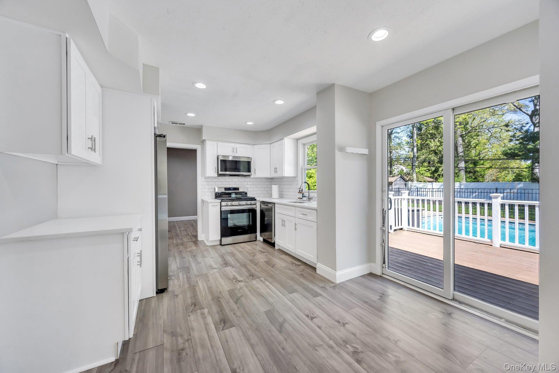 Single Family Gannet  Suffolk County, NY 11725, MLS-984465-21