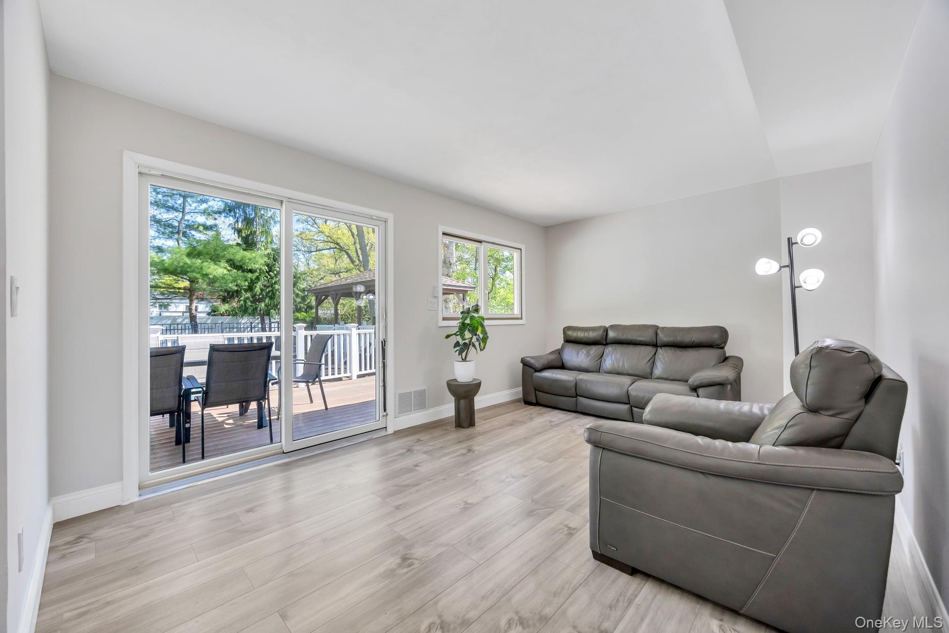 Single Family Gannet  Suffolk County, NY 11725, MLS-984465-23