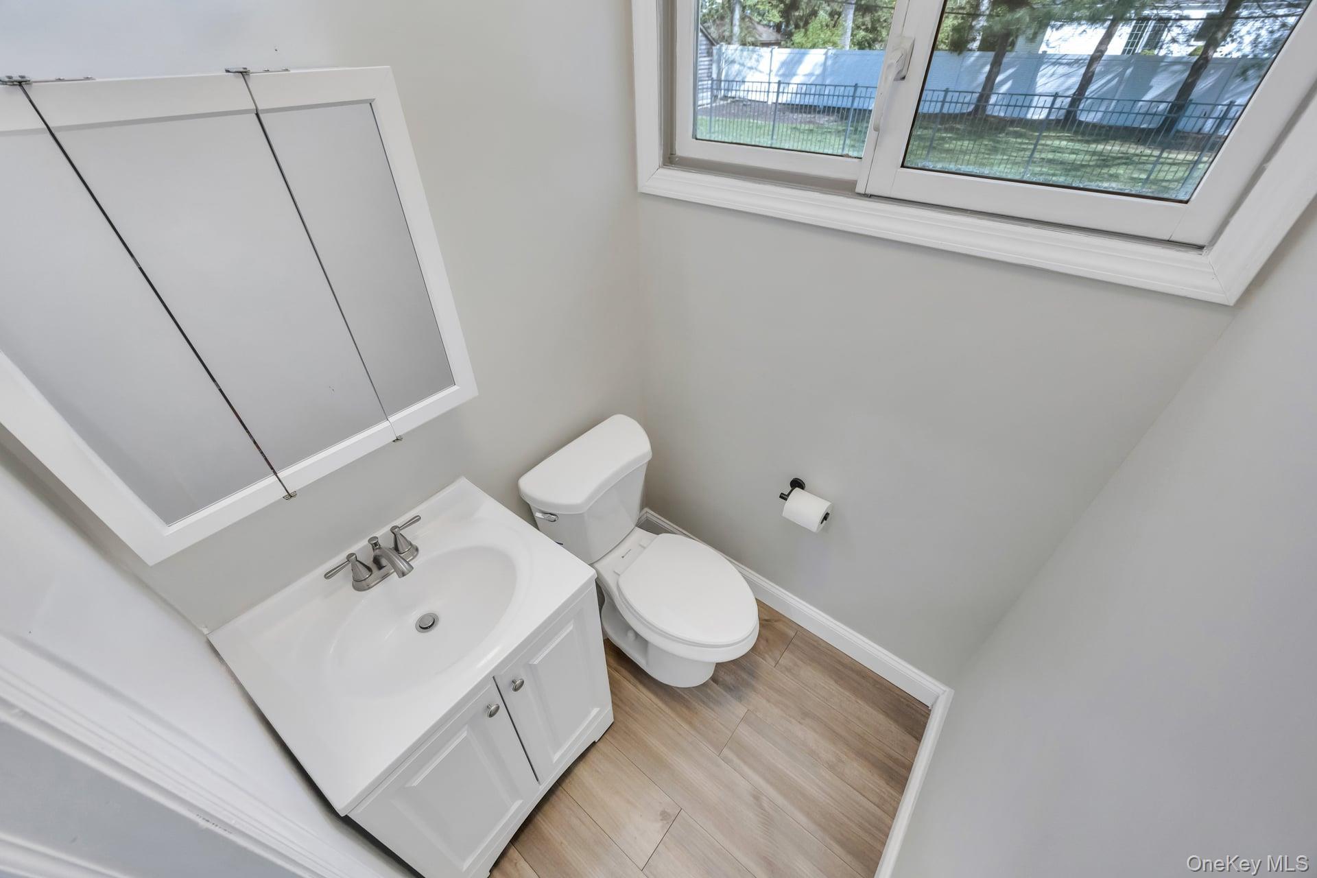Single Family Gannet  Suffolk County, NY 11725, MLS-984465-26