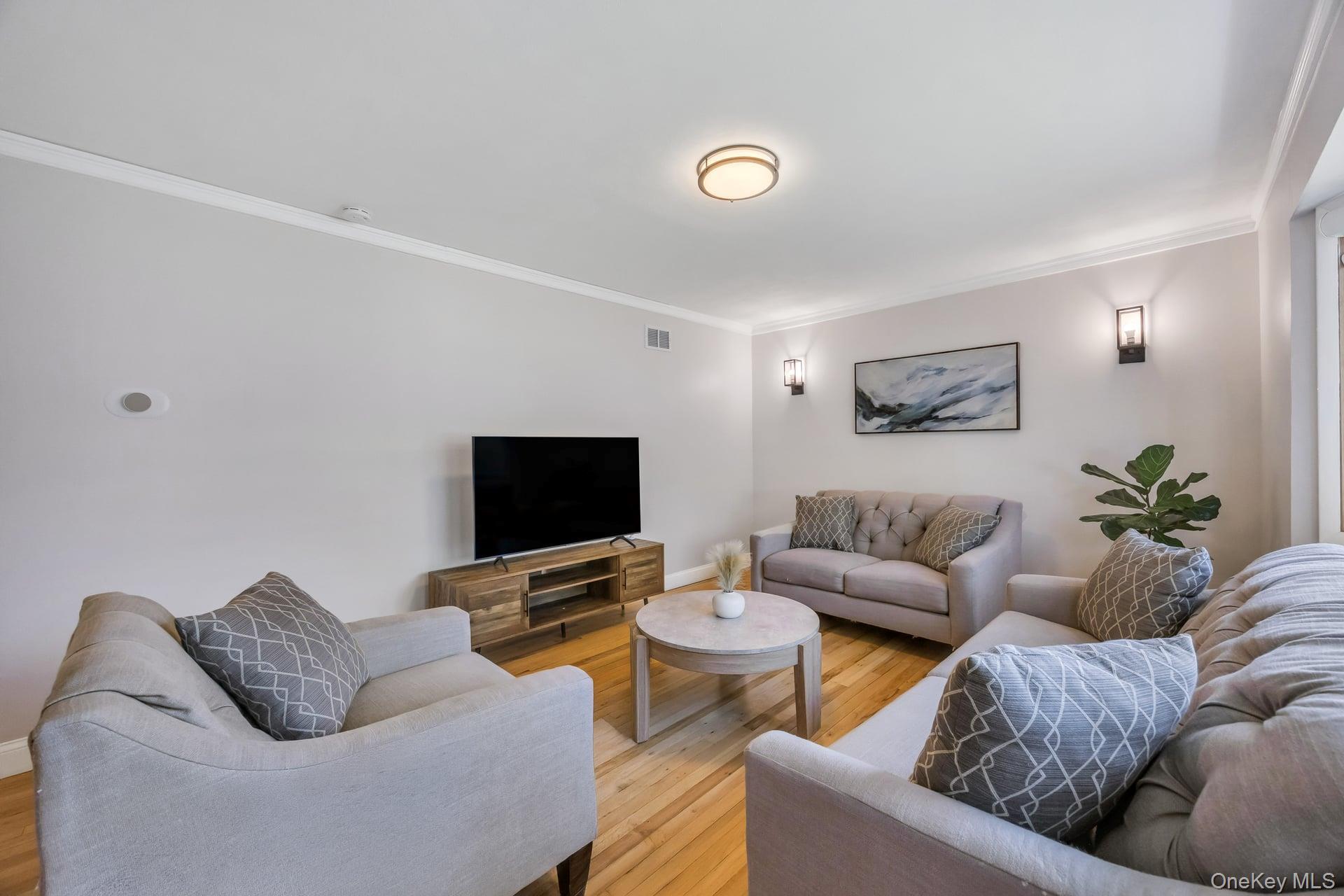 Single Family Gannet  Suffolk County, NY 11725, MLS-984465-28