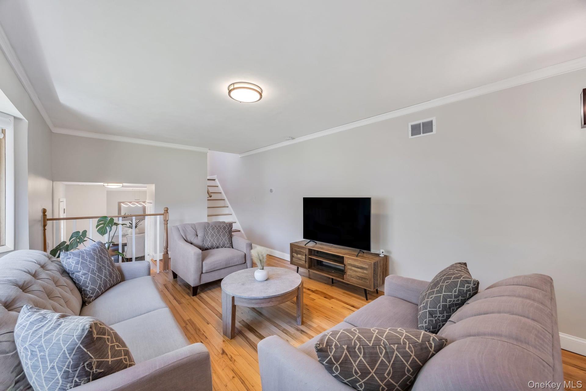 Single Family Gannet  Suffolk County, NY 11725, MLS-984465-29