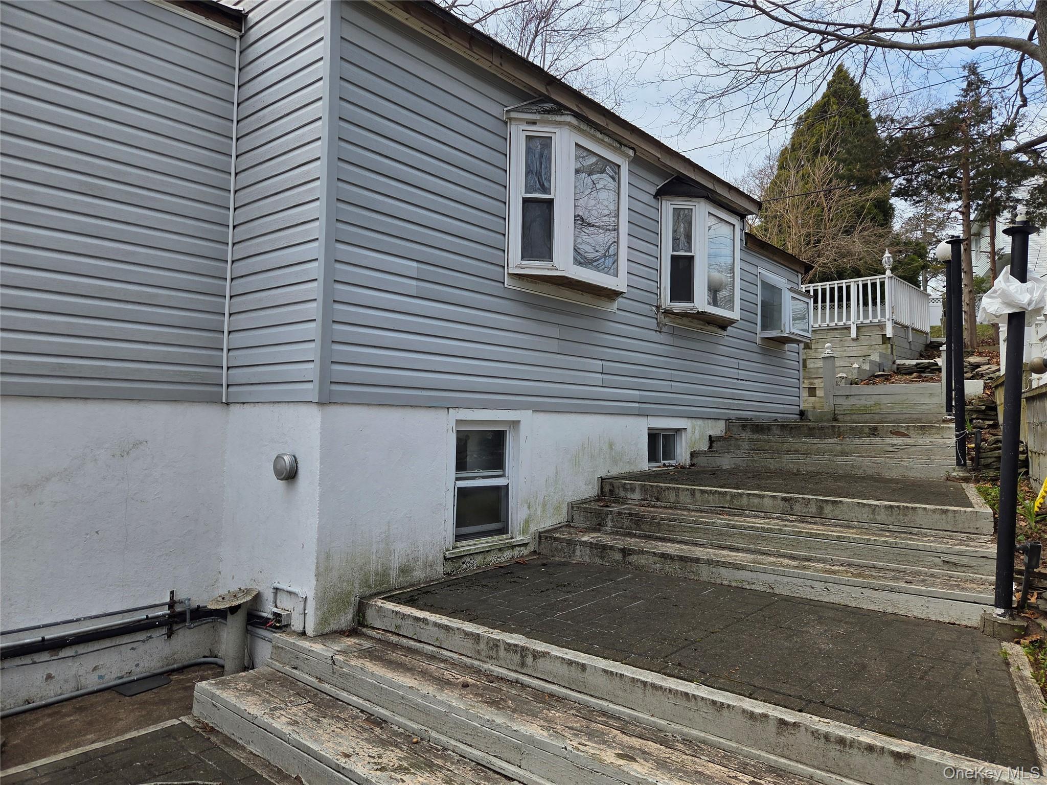 Single Family Dogwood  Suffolk County, NY 11792, MLS-984476-4