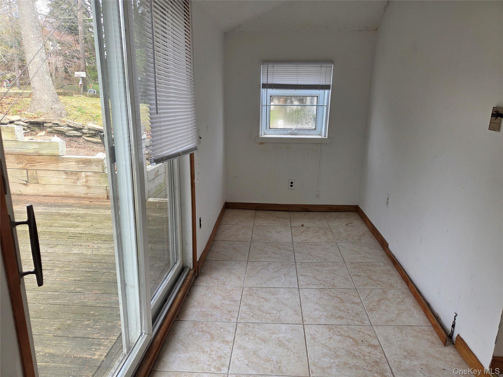 Single Family Dogwood  Suffolk County, NY 11792, MLS-984476-6