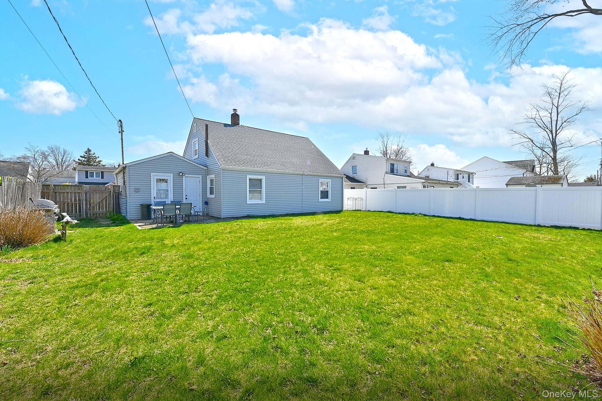 Single Family Rope  Nassau County, NY 11756, MLS-984482-22