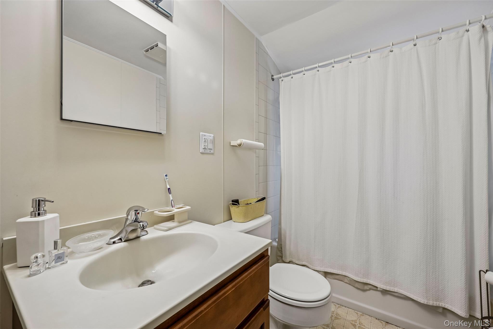 Single Family Oxford  Nassau County, NY 11577, MLS-984494-15