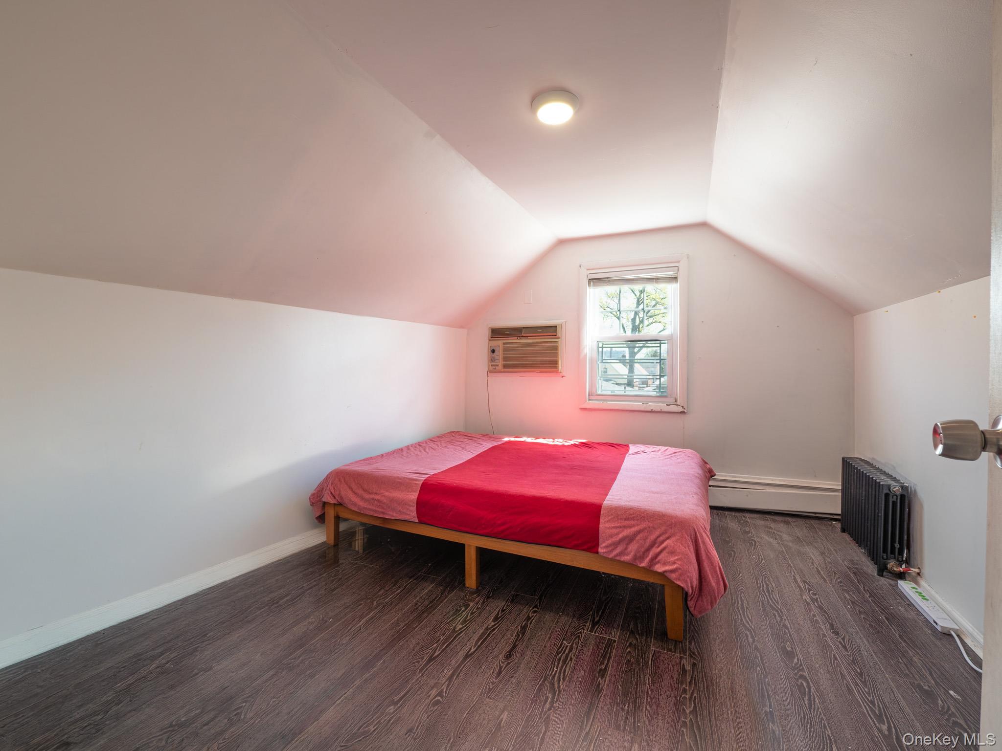 Single Family 167th  Queens, NY 11365, MLS-984500-20