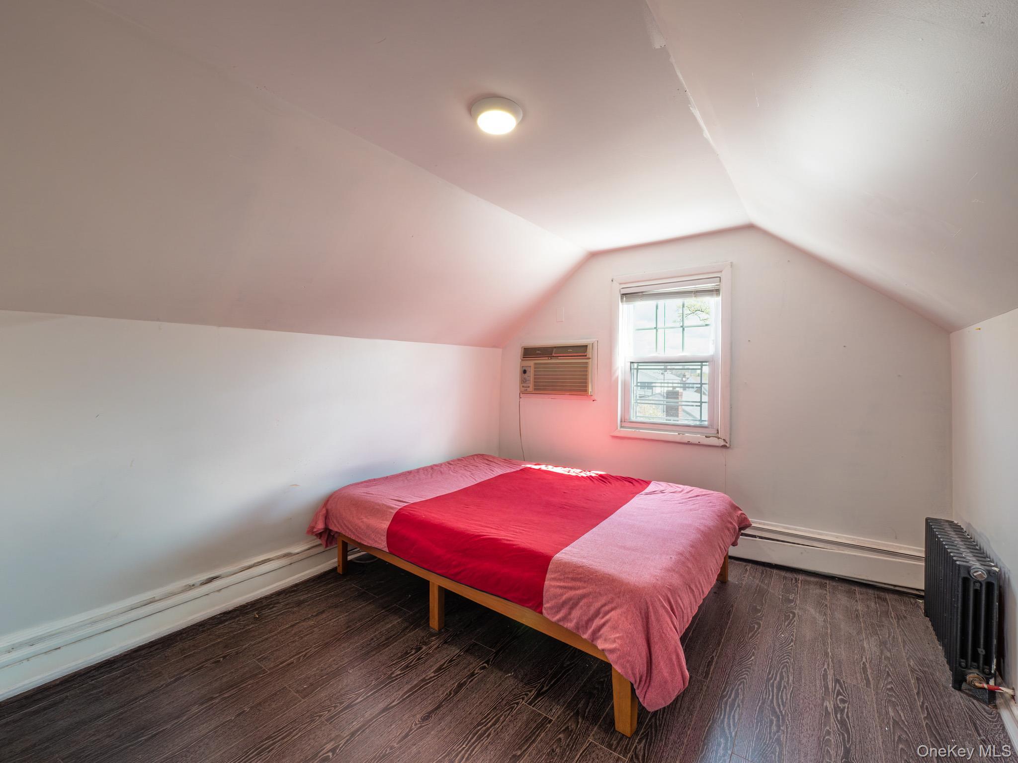Single Family 167th  Queens, NY 11365, MLS-984500-21