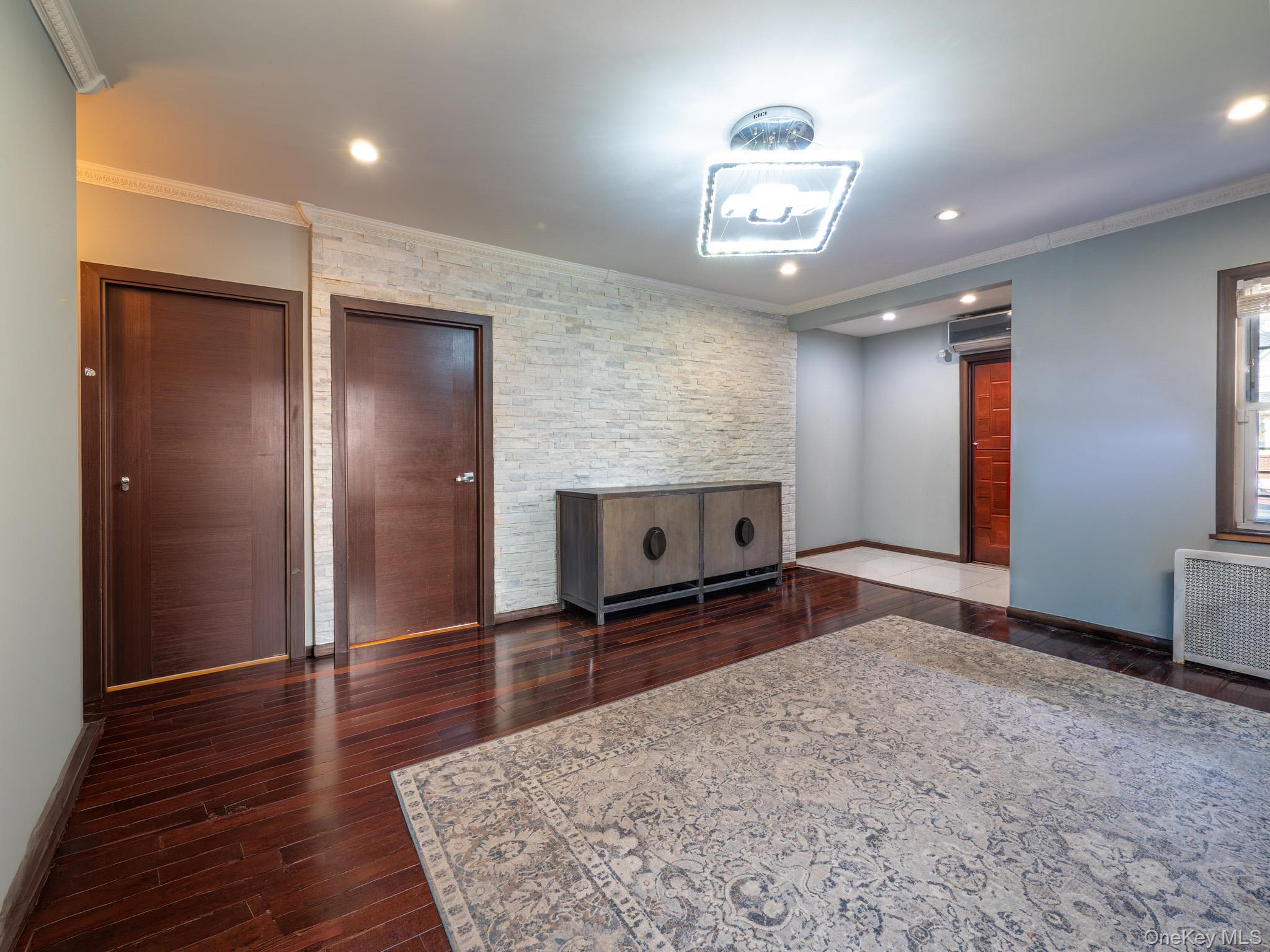 Single Family 167th  Queens, NY 11365, MLS-984500-6
