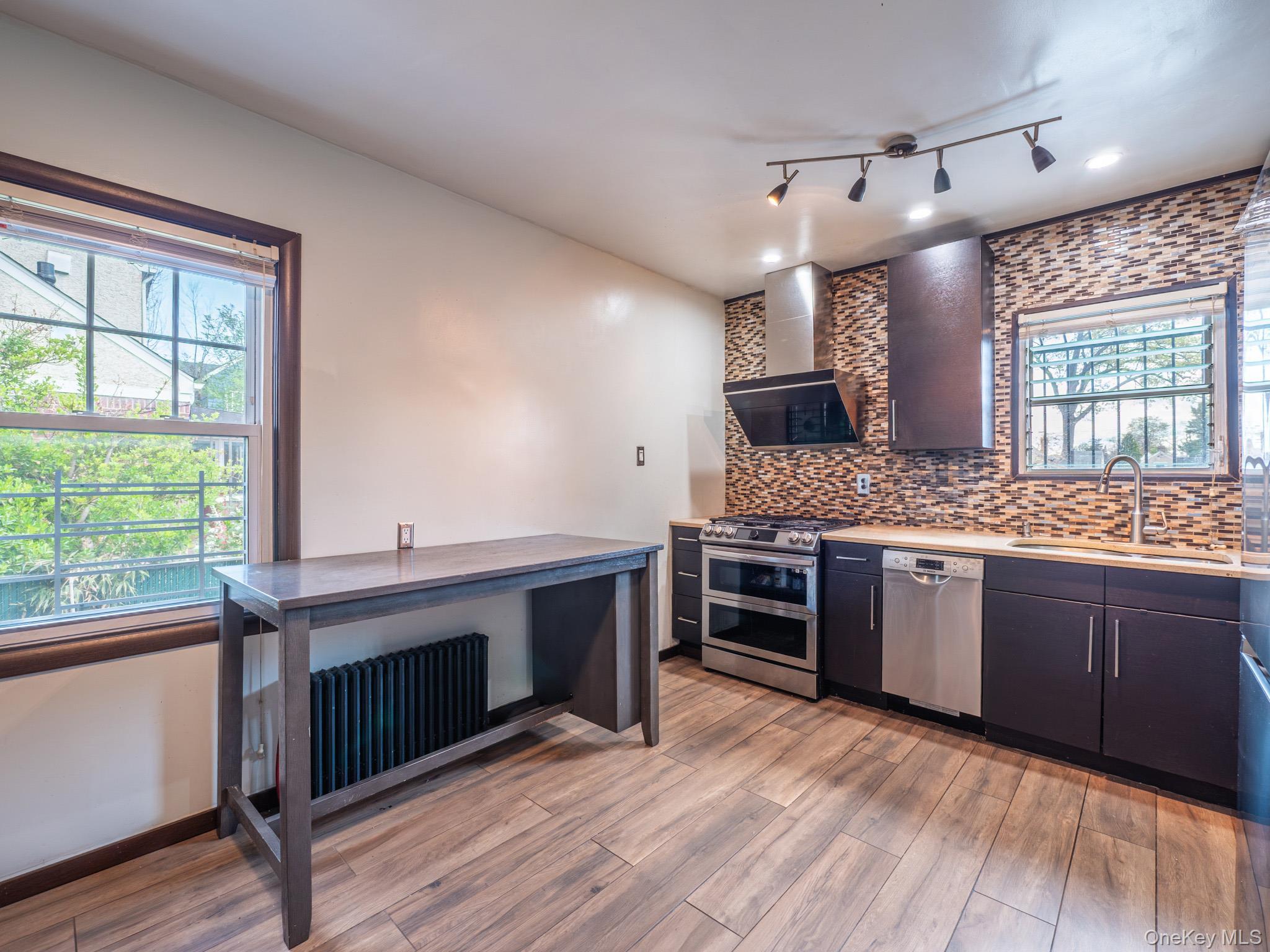 Single Family 167th  Queens, NY 11365, MLS-984500-9