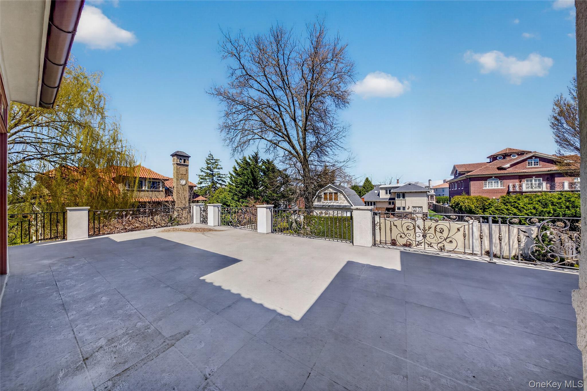 Single Family North Drive  Queens, NY 11357, MLS-984505-29