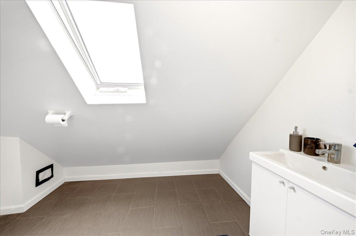 Single Family Tower  Westchester County, NY 10703, MLS-984510-23